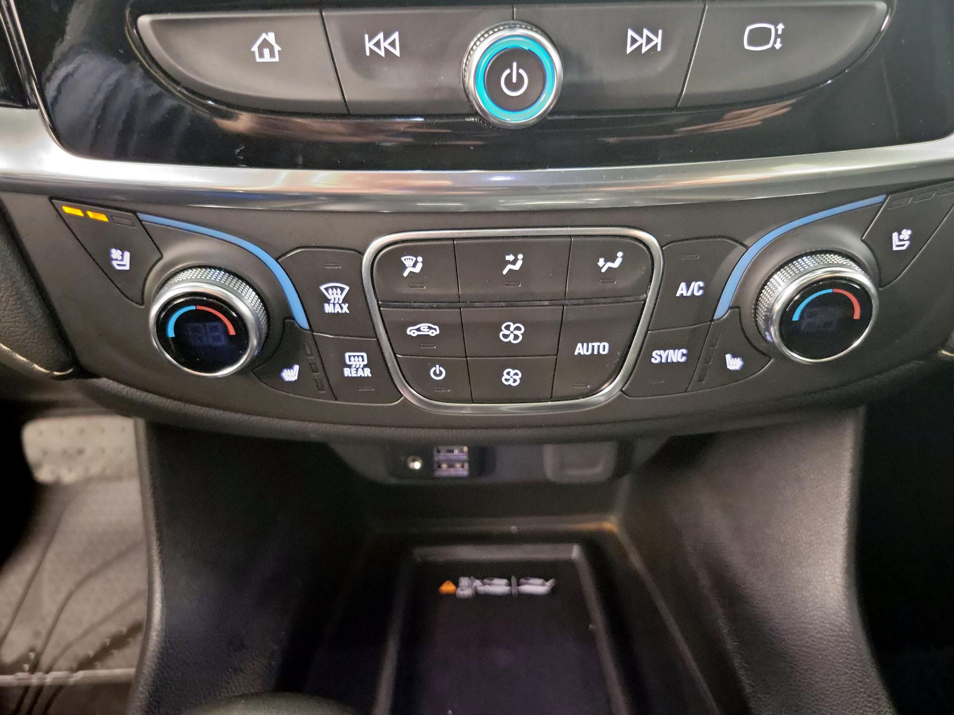 Thumbnail: 2023 Chevrolet Traverse - 17