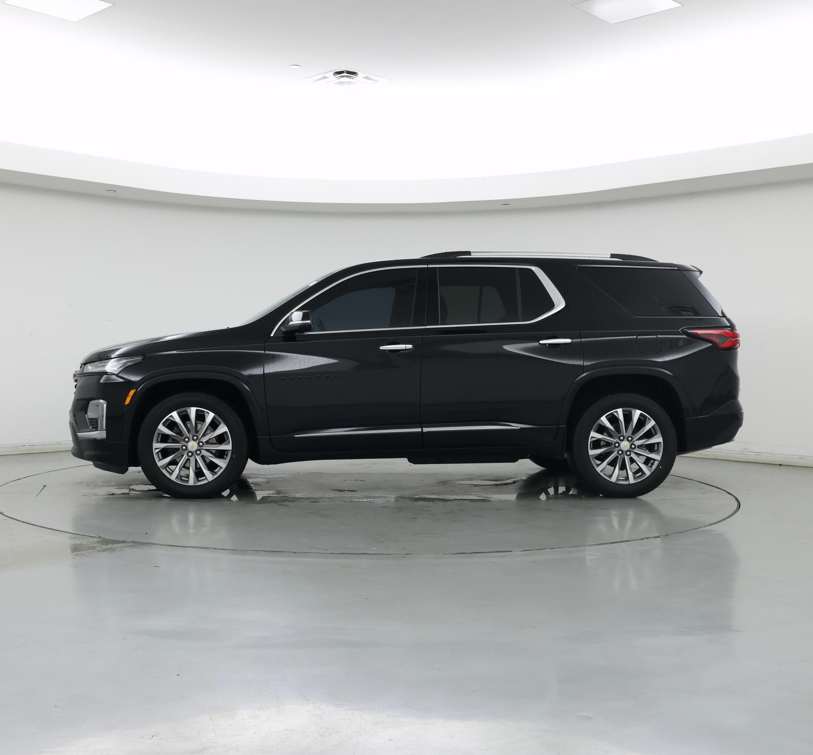 Thumbnail: 2023 Chevrolet Traverse - 3