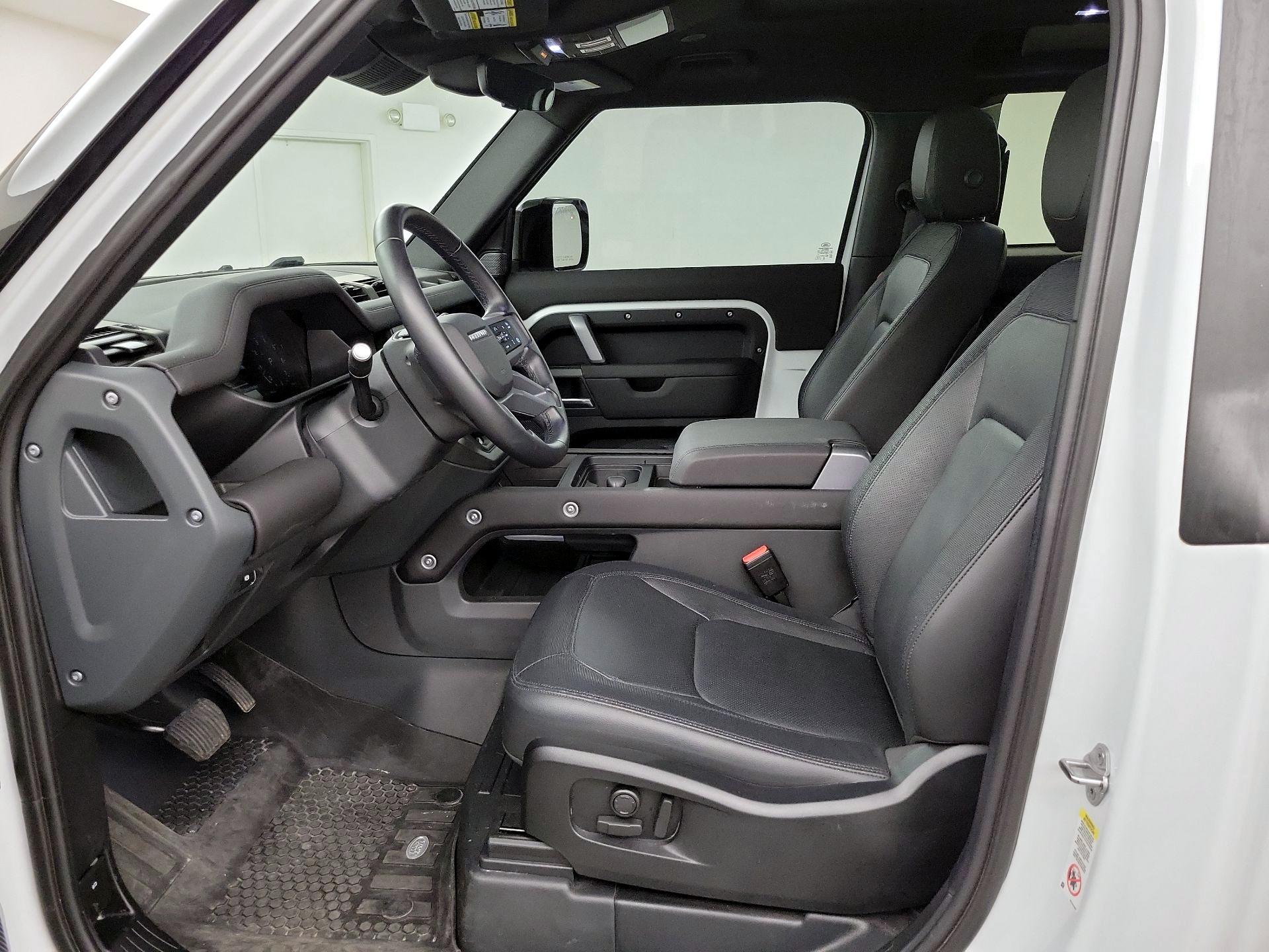 Thumbnail: 2024 Land Rover Defender - 11
