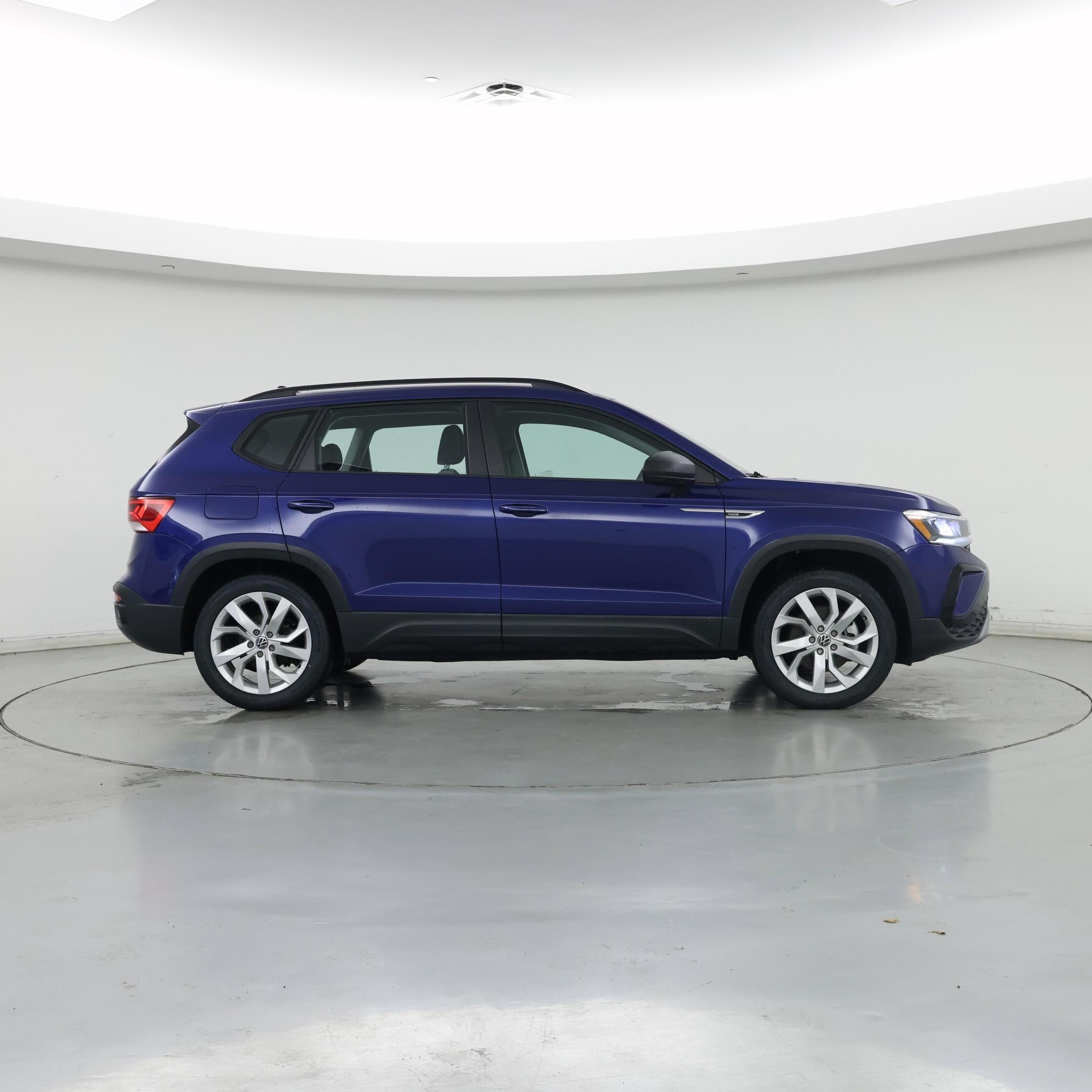 Thumbnail: 2023 Volkswagen Taos - 7