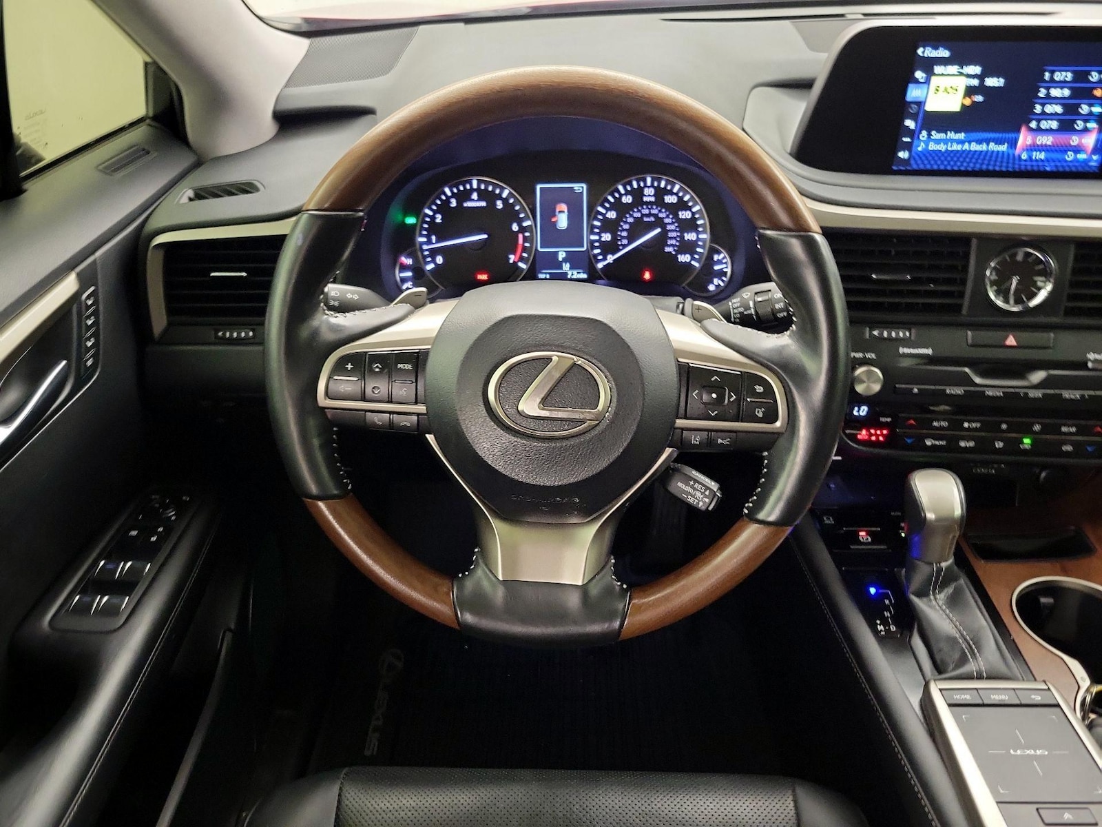 2021 Lexus RX 350 - Photo 11
