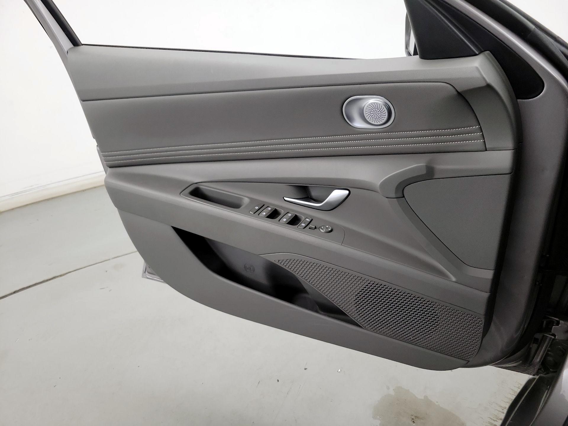 Thumbnail: 2023 Hyundai Elantra - 12