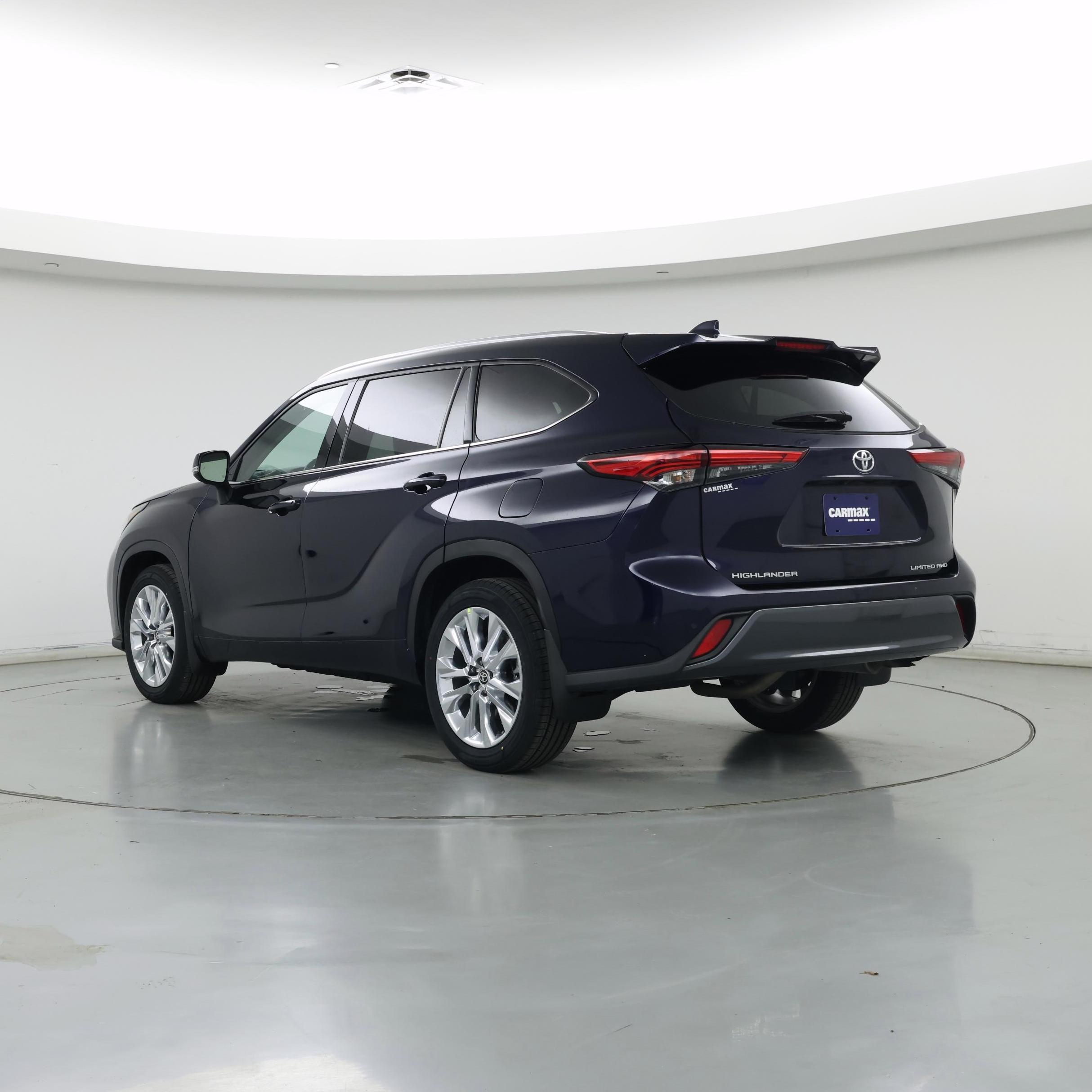 Thumbnail: 2022 Toyota Highlander - 2