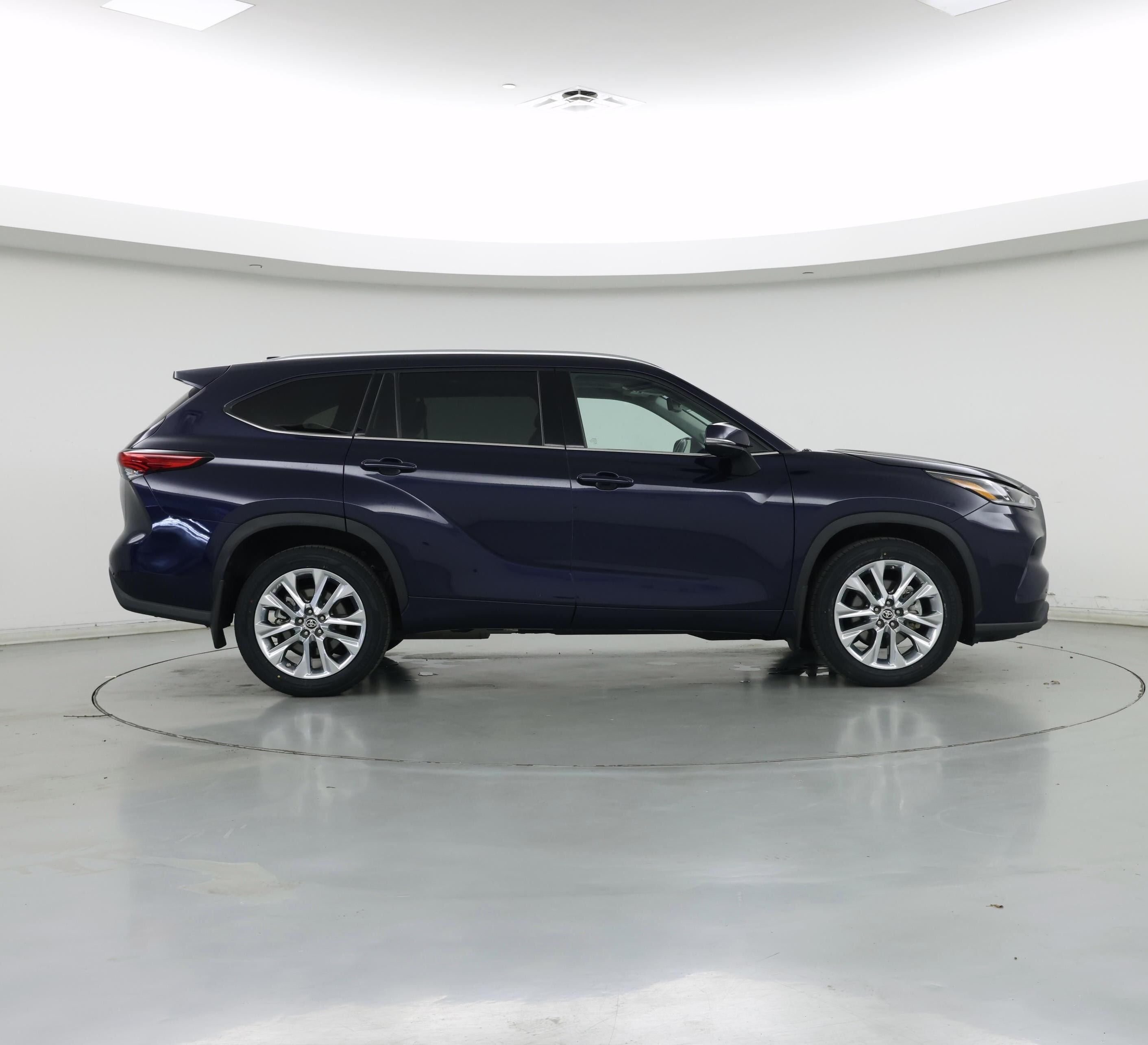 Thumbnail: 2022 Toyota Highlander - 7