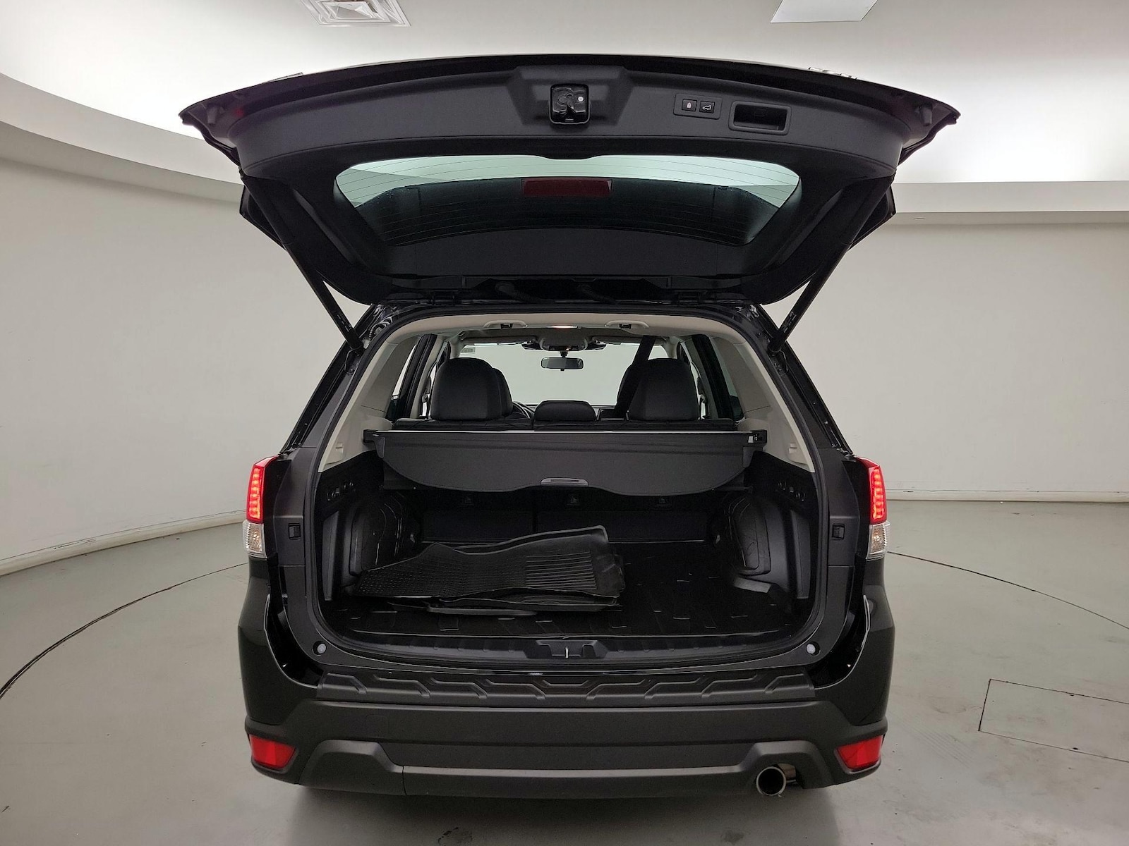 2023 Subaru Forester Limited - Photo 22