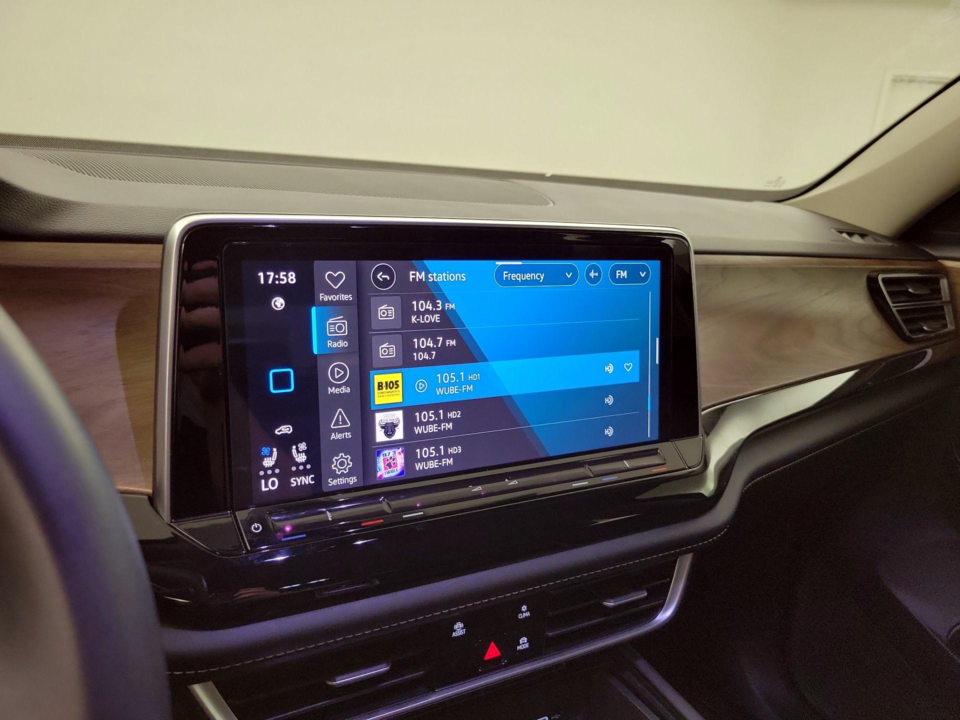 Thumbnail: 2024 Volkswagen Atlas - 15