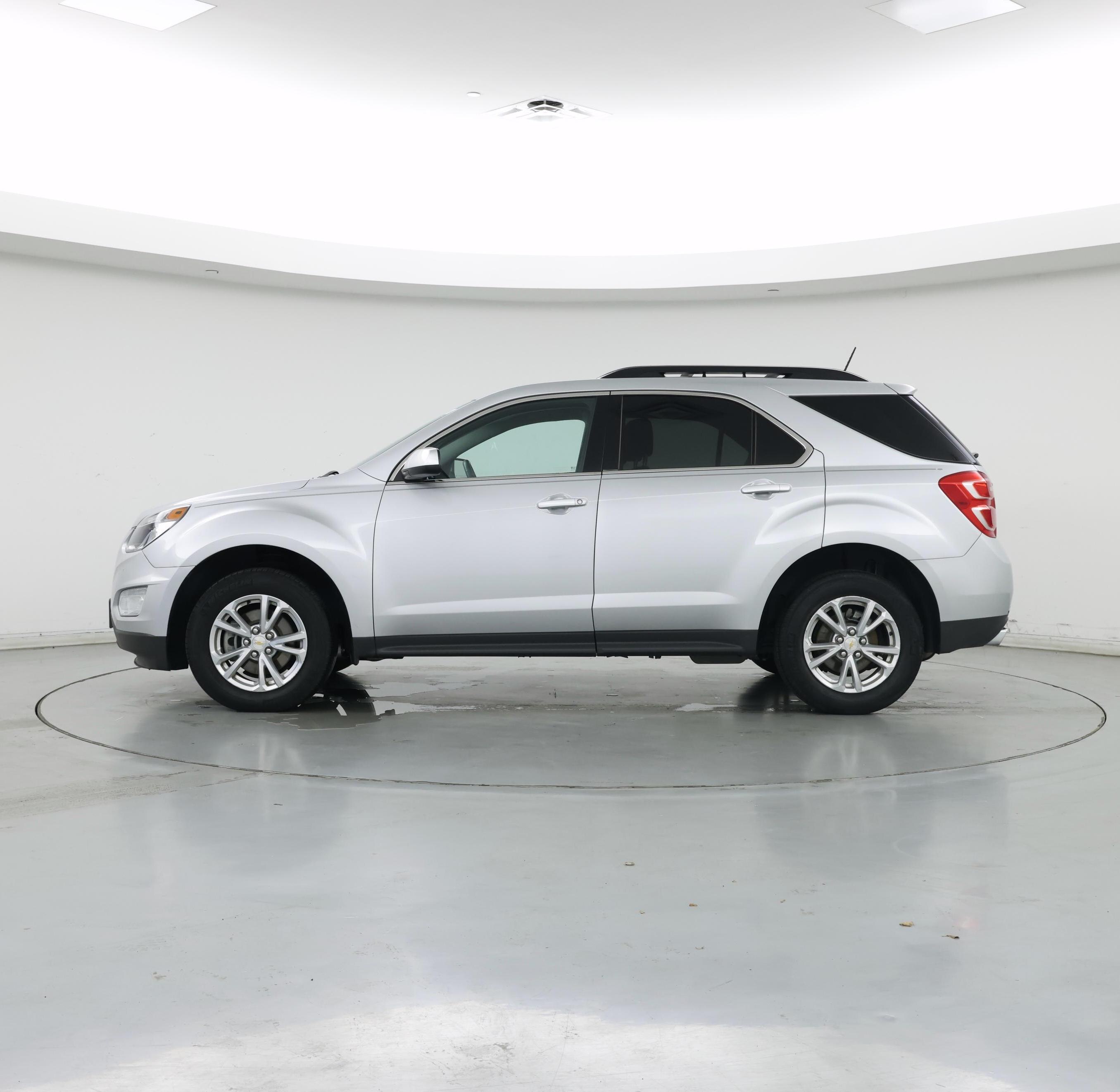 Thumbnail: 2017 Chevrolet Equinox - 3