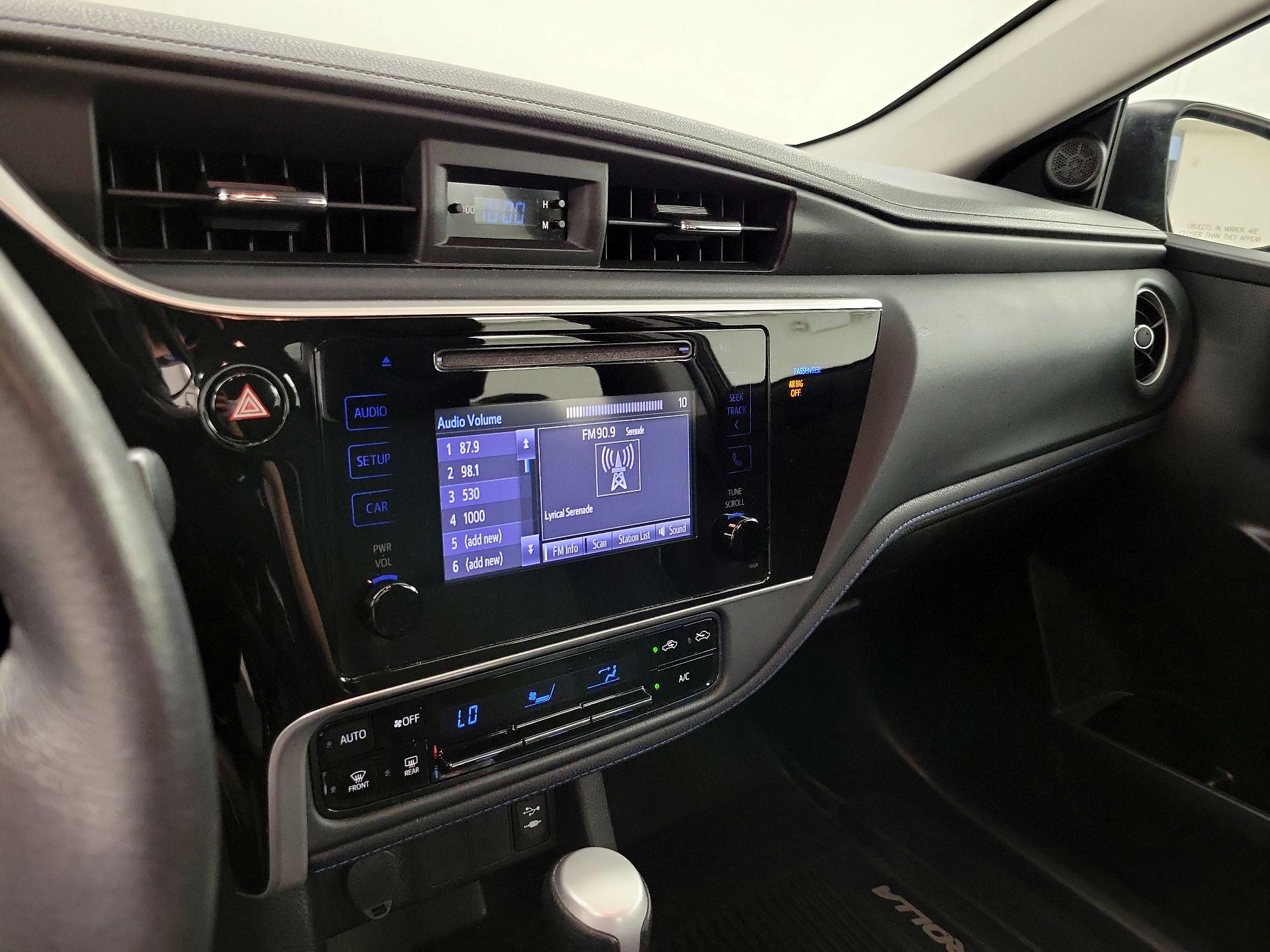 Thumbnail: 2018 Toyota Corolla - 15