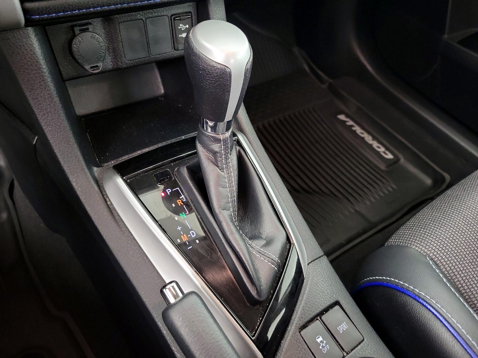Thumbnail: 2018 Toyota Corolla - 17