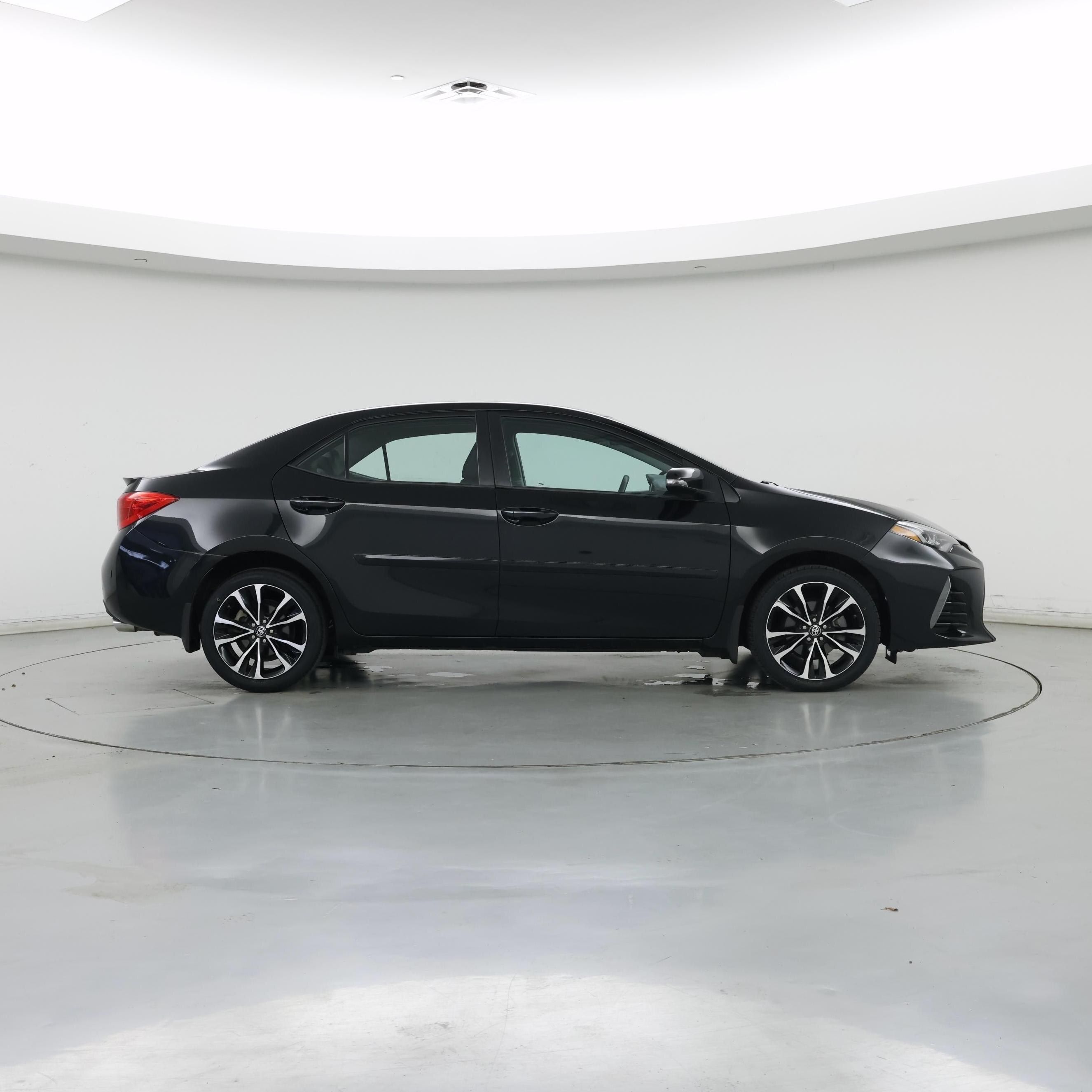Thumbnail: 2018 Toyota Corolla - 7