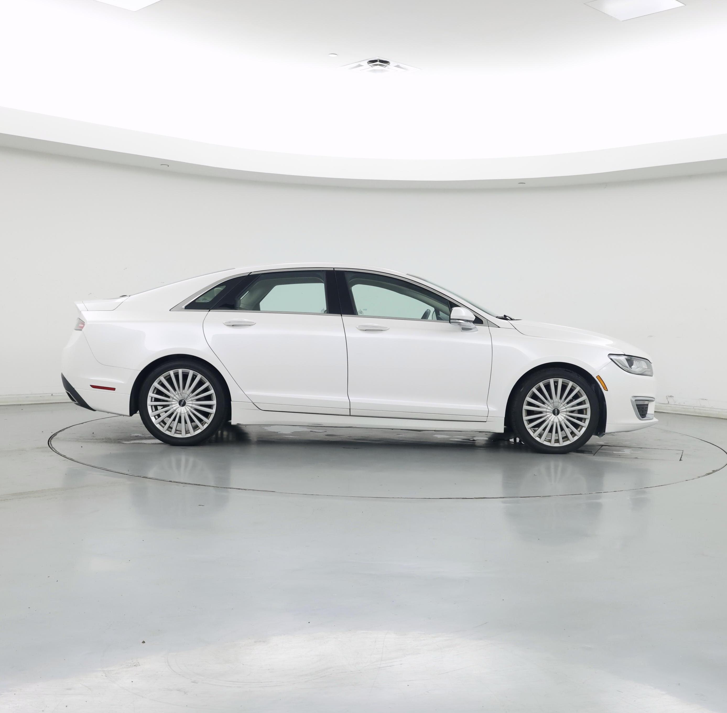 Thumbnail: 2017 Lincoln MKZ - 7