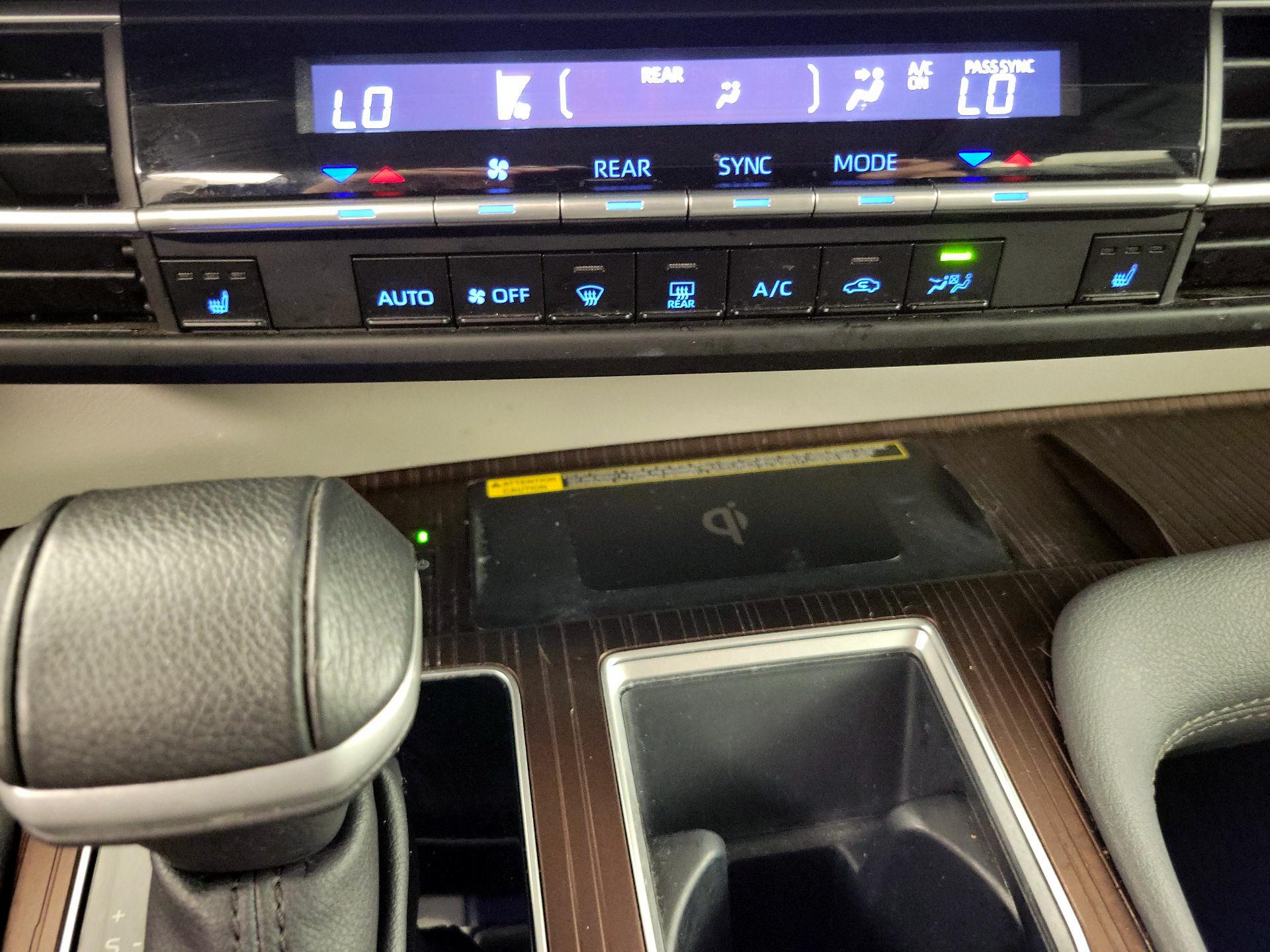 Thumbnail: 2024 Toyota Sienna - 17