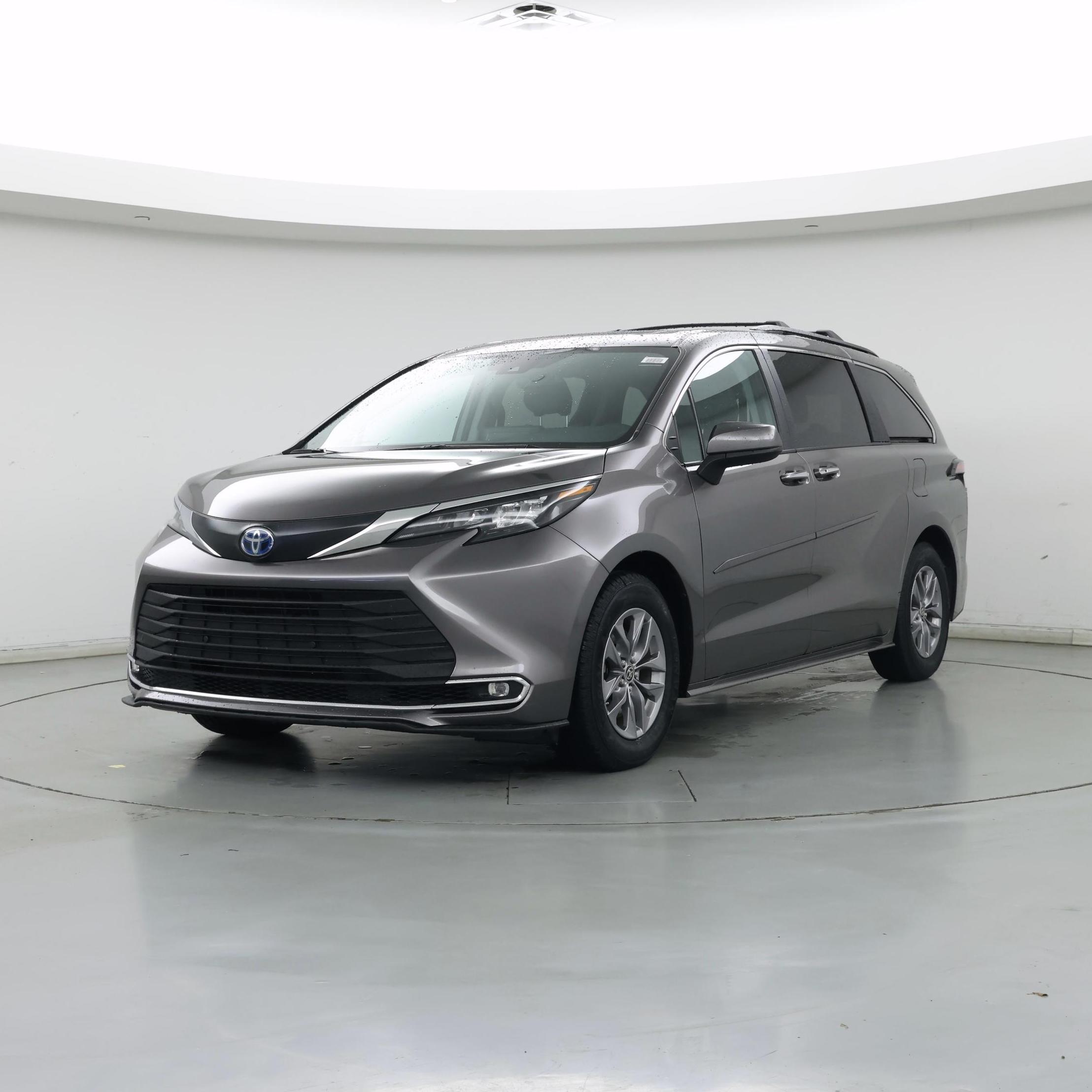 Thumbnail: 2024 Toyota Sienna - 4