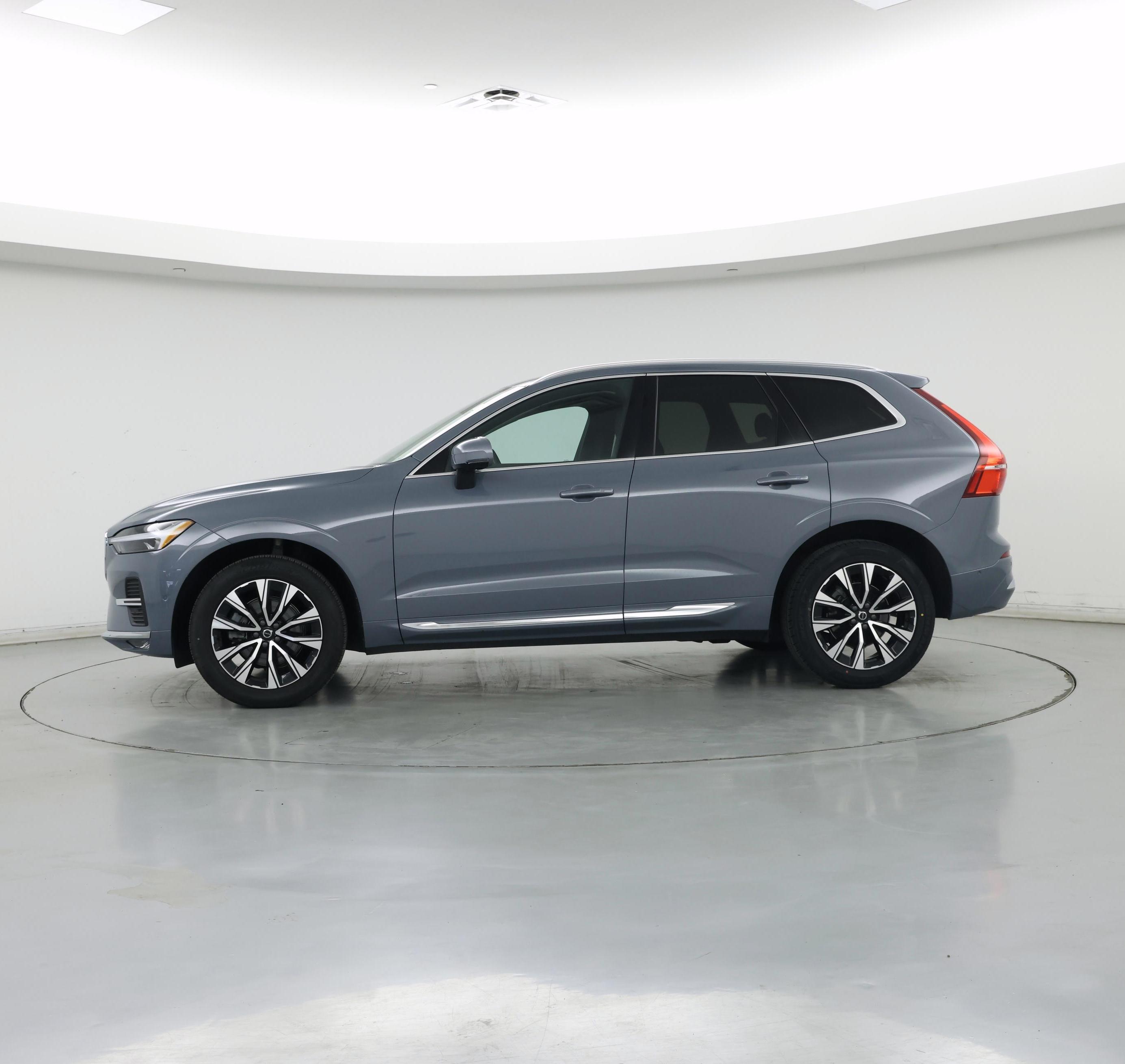 Thumbnail: 2023 Volvo XC60 - 3