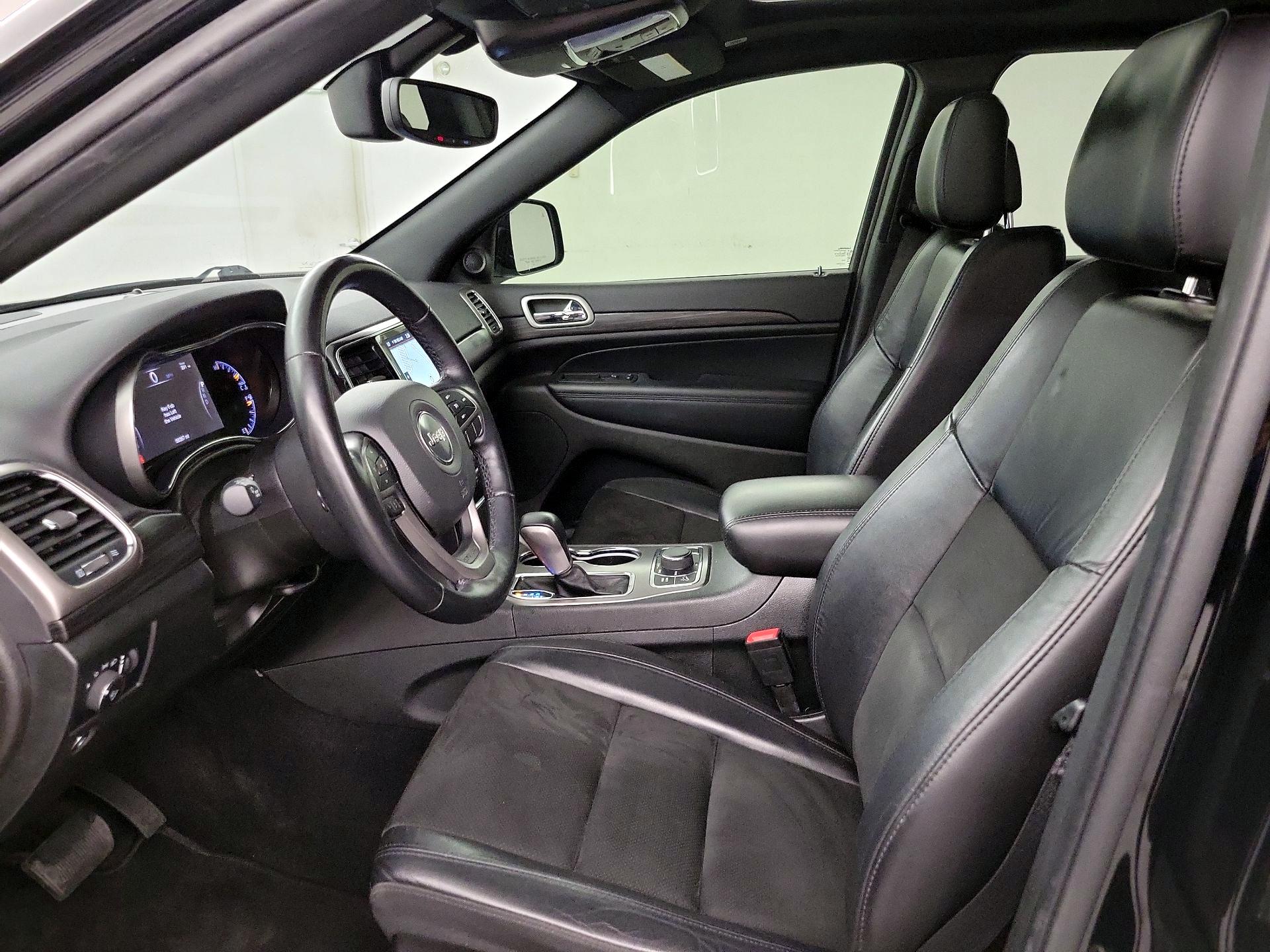 Thumbnail: 2022 Jeep Grand Cherokee - 11