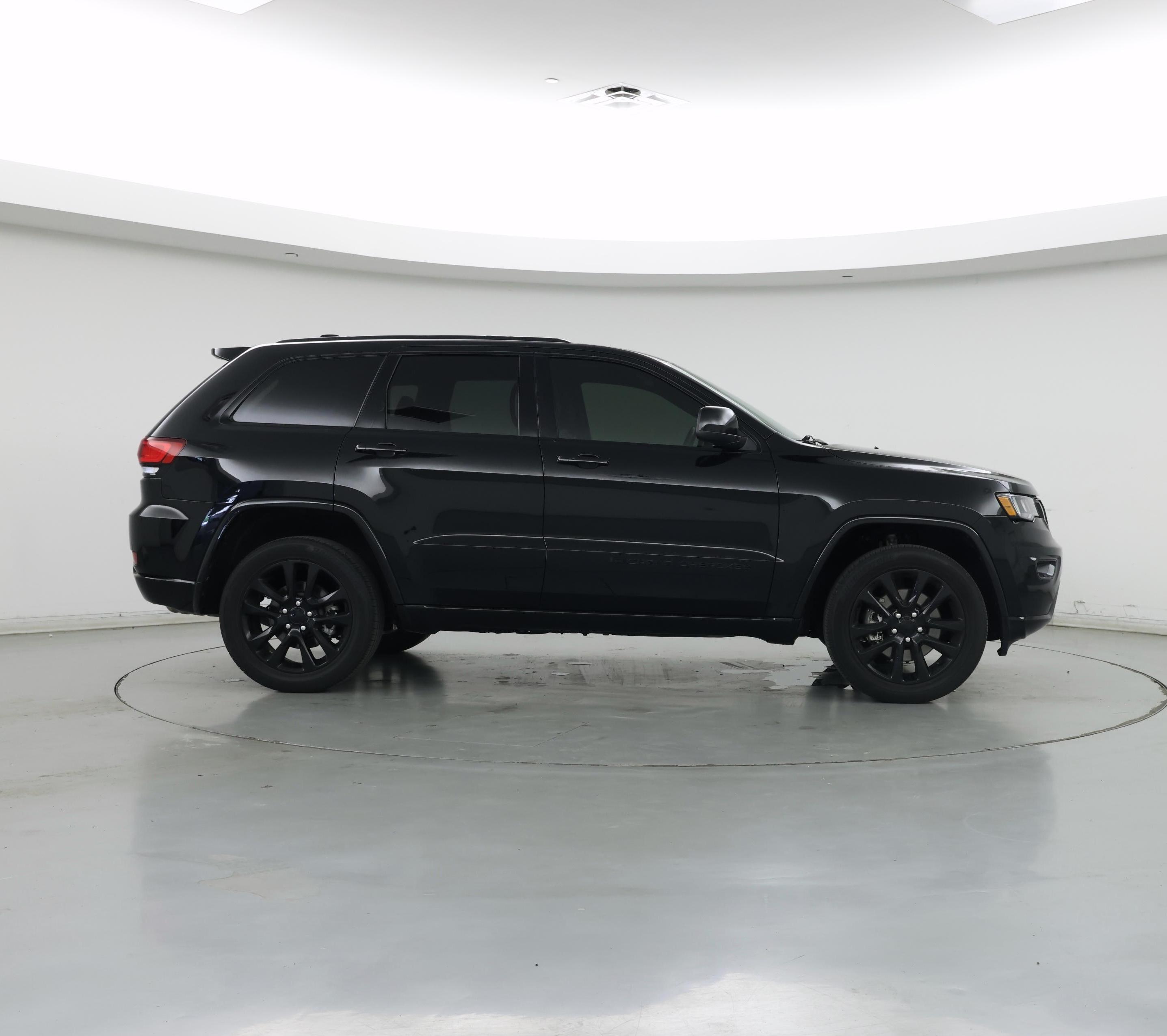 Thumbnail: 2022 Jeep Grand Cherokee - 7