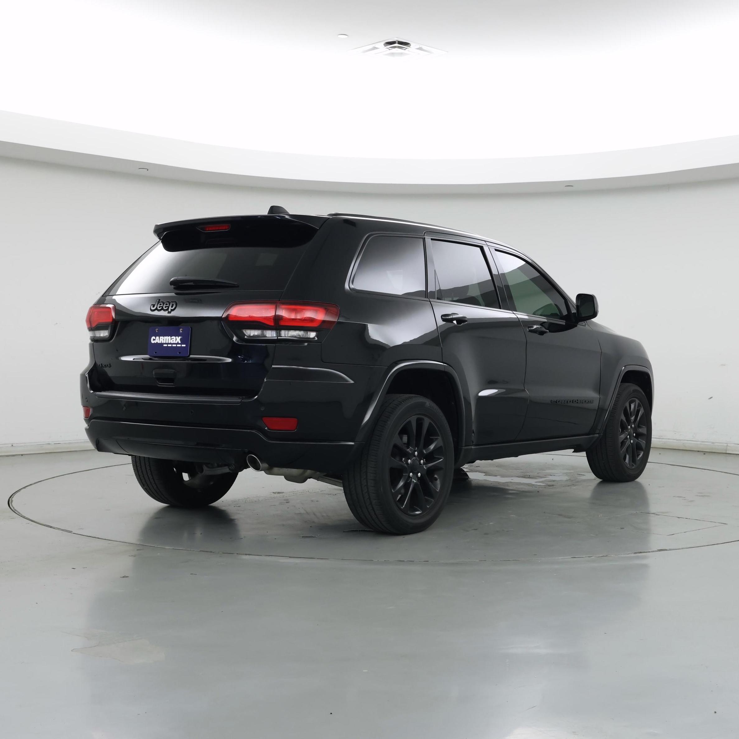 Thumbnail: 2022 Jeep Grand Cherokee - 8