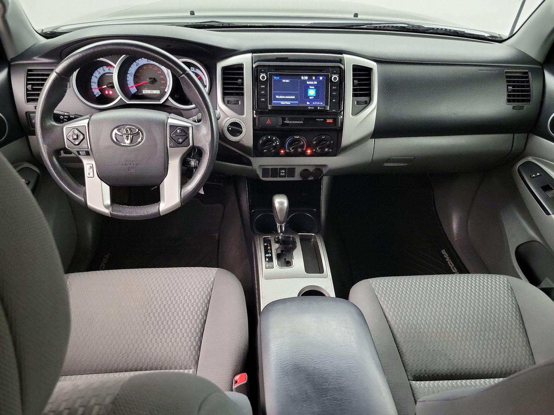 Thumbnail: 2015 Toyota Tacoma - 9