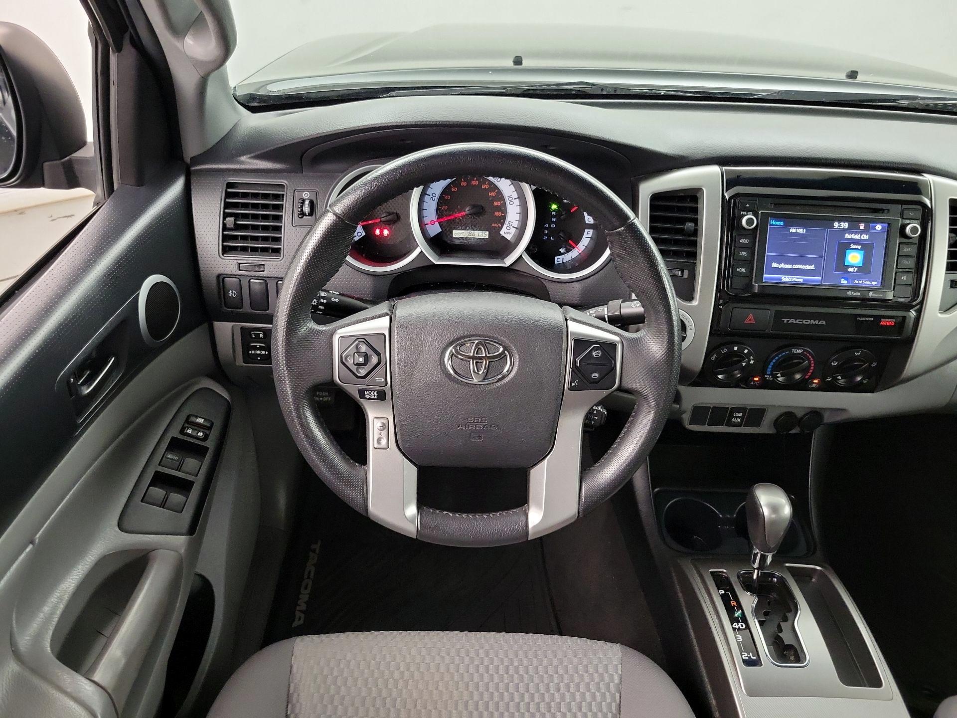 Thumbnail: 2015 Toyota Tacoma - 10