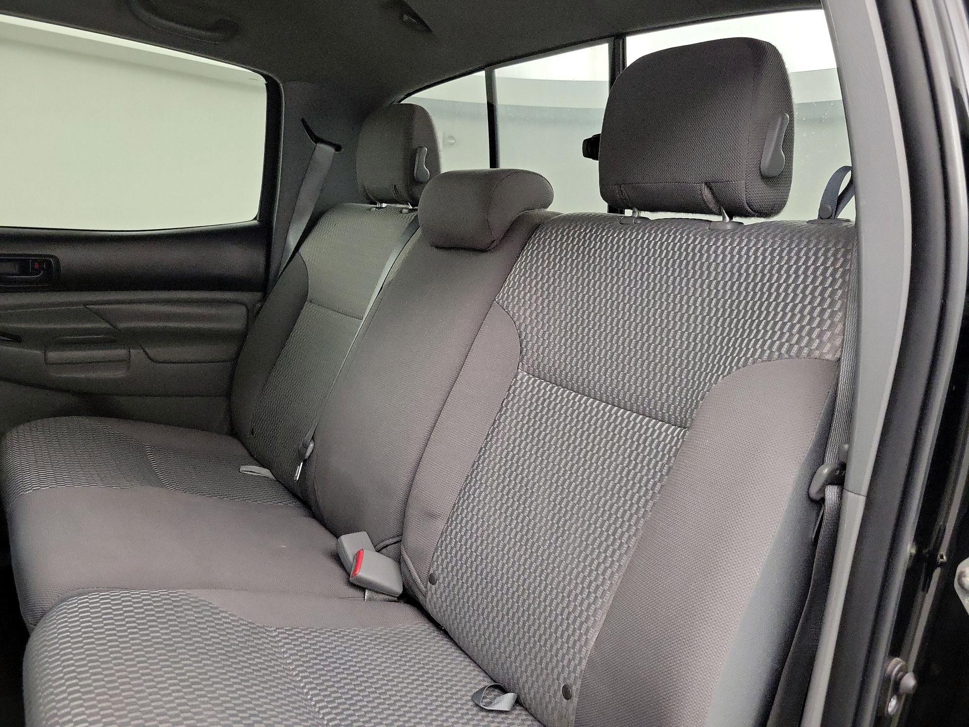 Thumbnail: 2015 Toyota Tacoma - 19