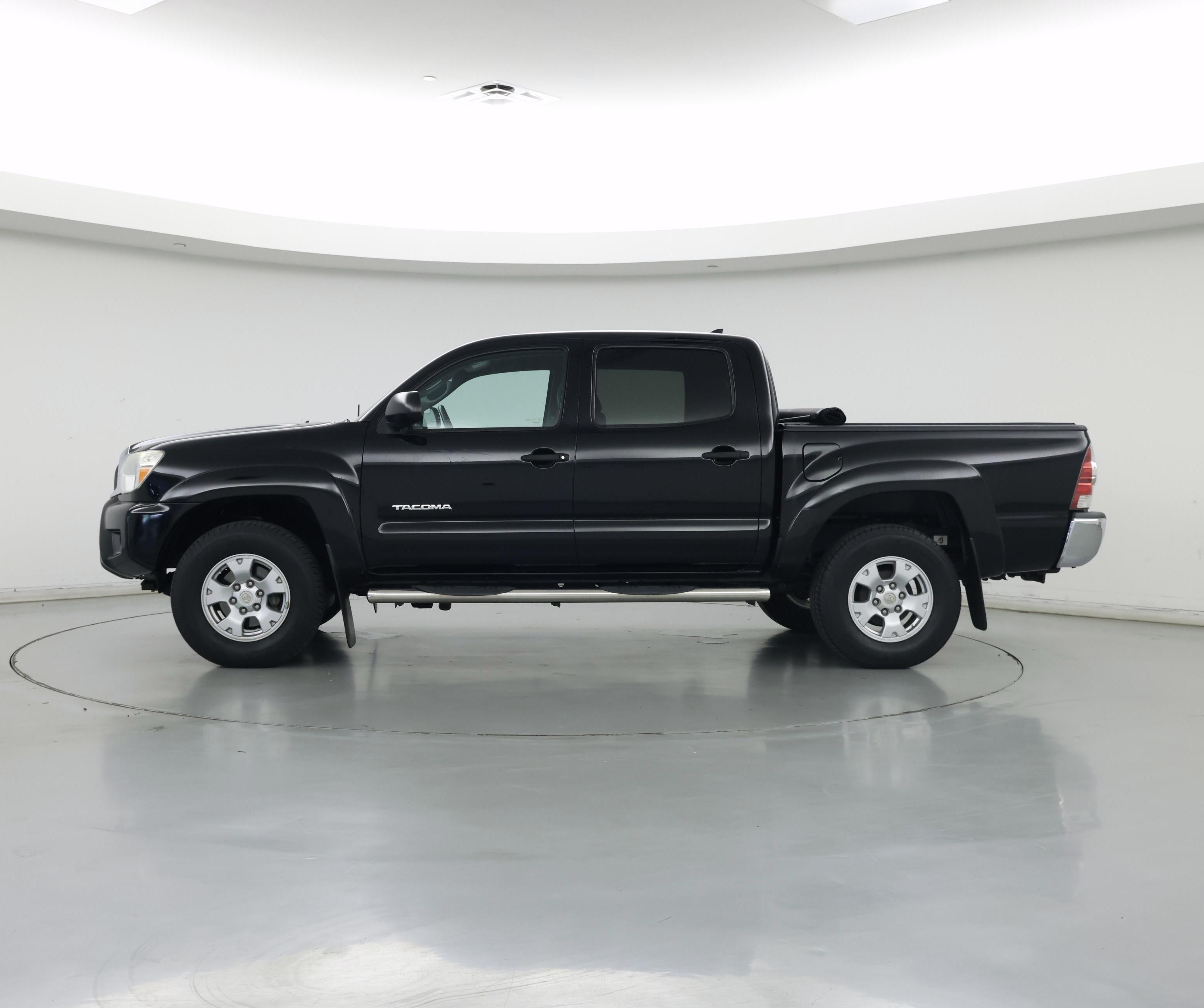 Thumbnail: 2015 Toyota Tacoma - 3
