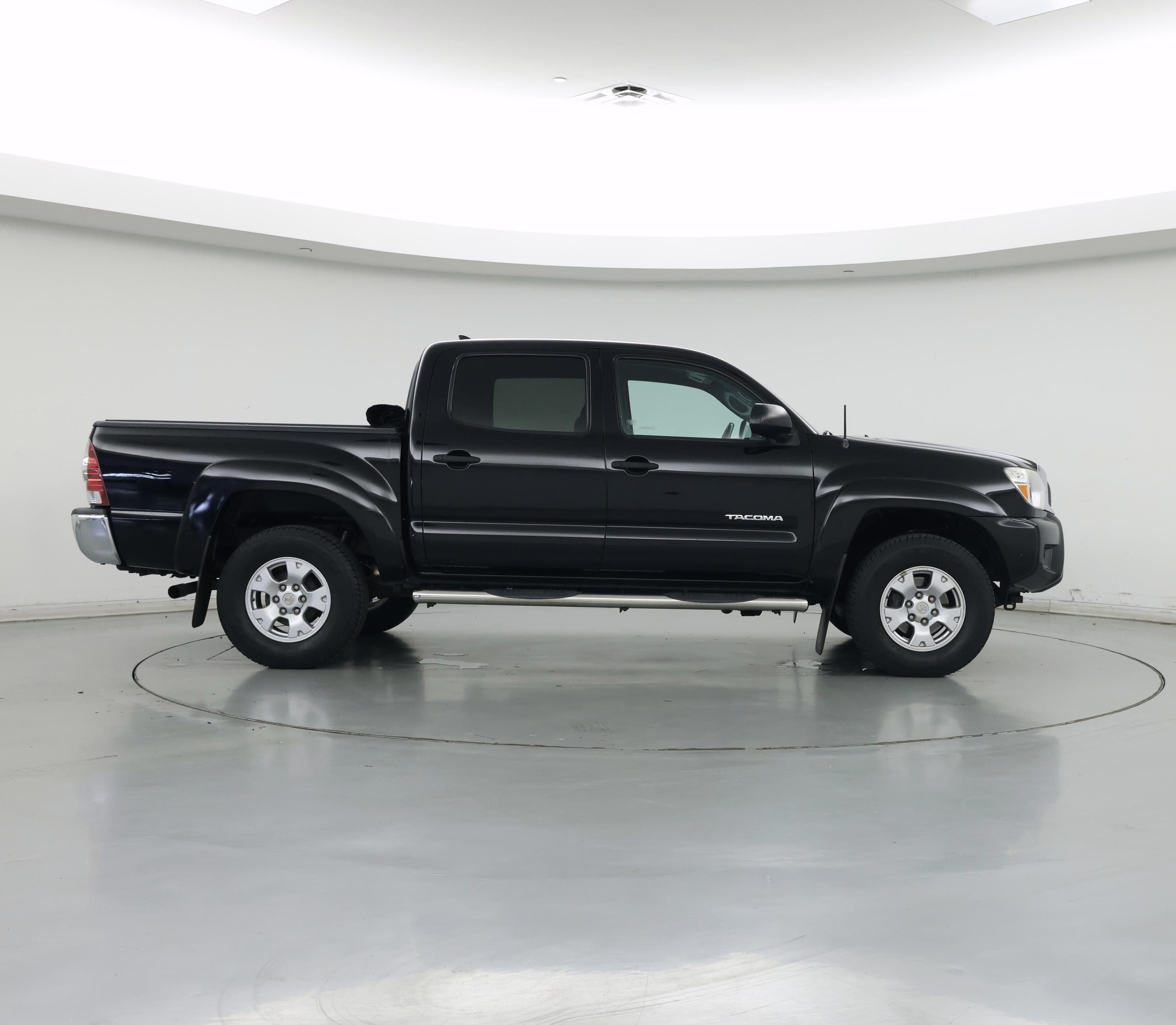 Thumbnail: 2015 Toyota Tacoma - 7