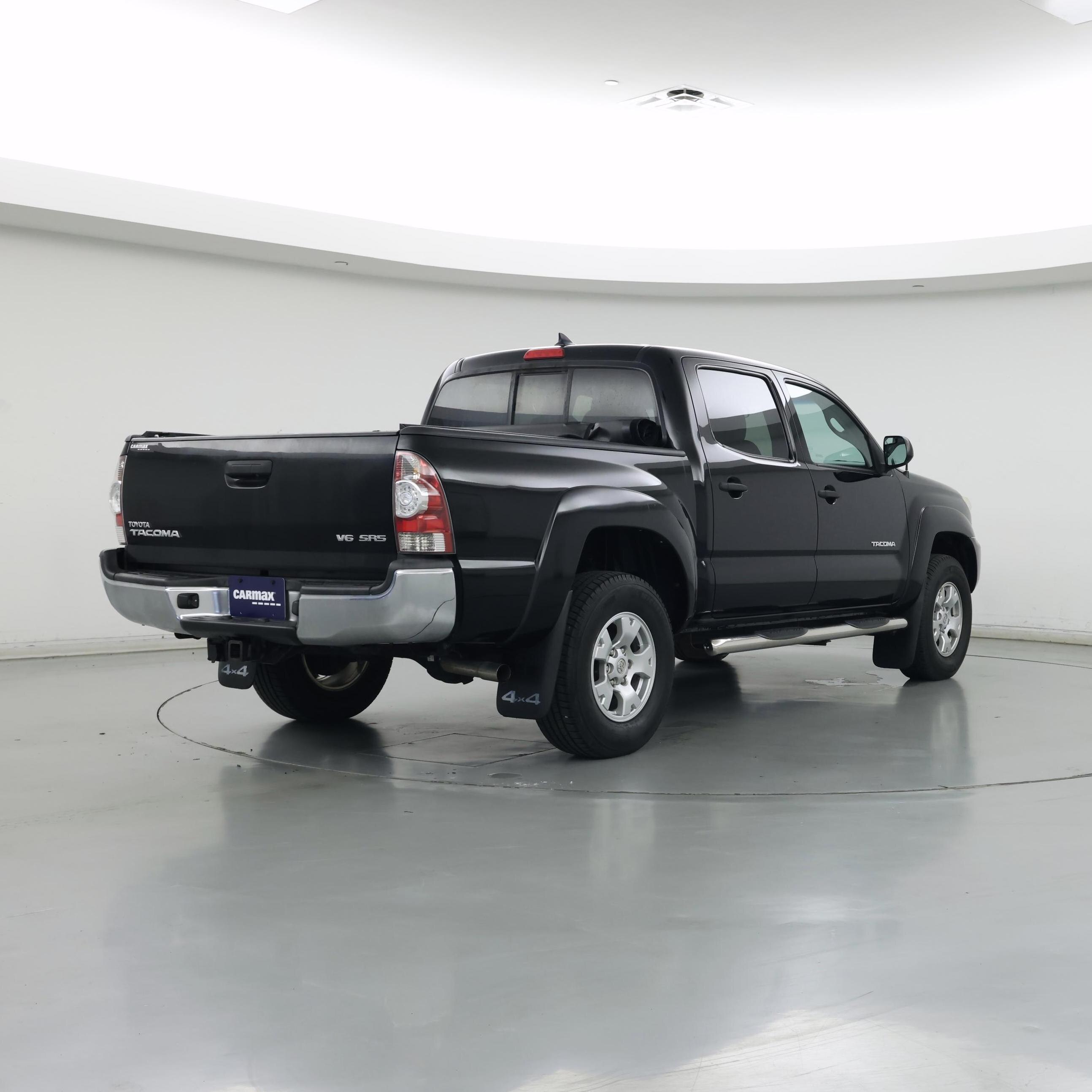 Thumbnail: 2015 Toyota Tacoma - 8