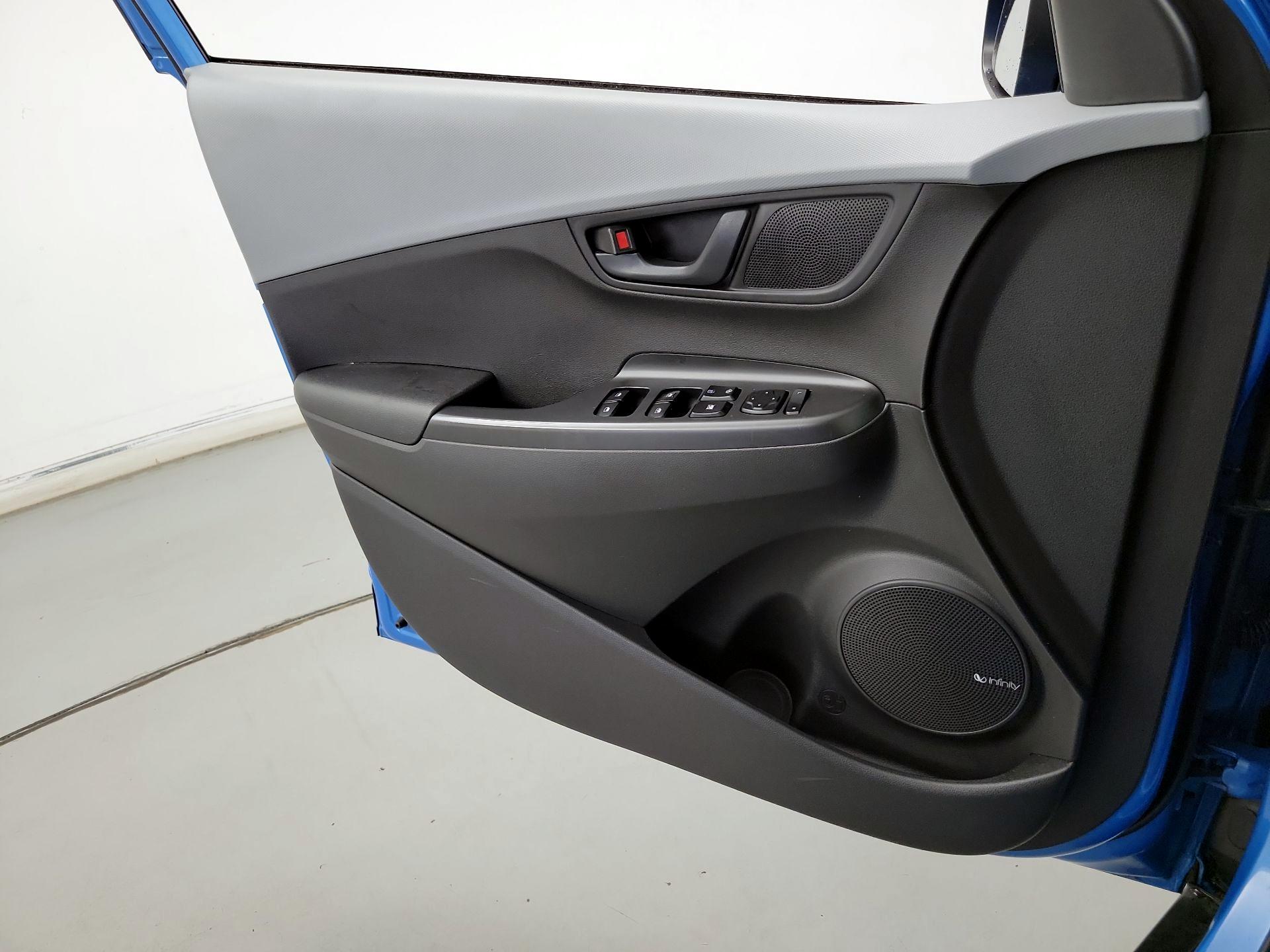 Thumbnail: 2020 Hyundai Kona - 12