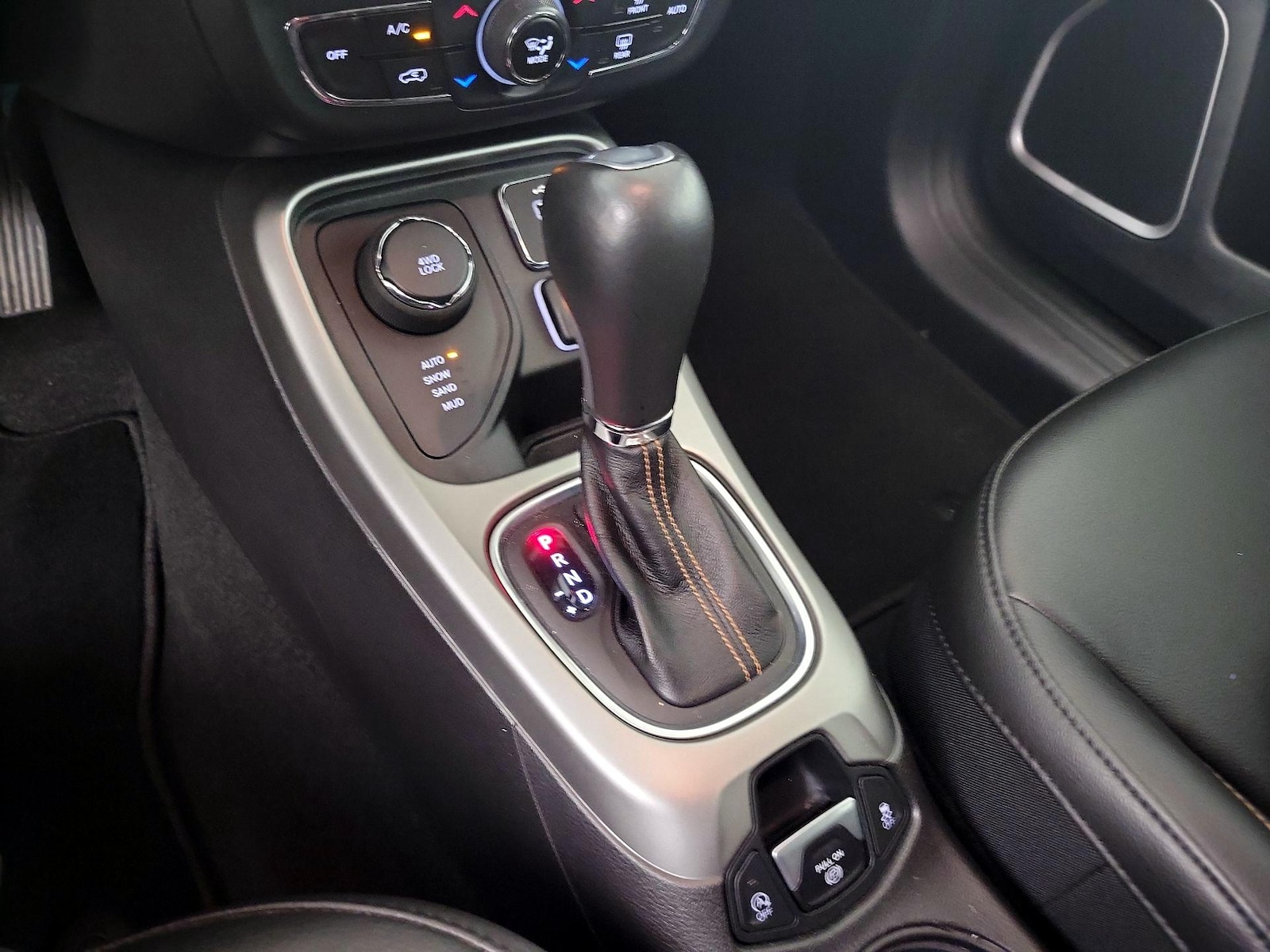 2021 Jeep Compass Latitude - Photo 16