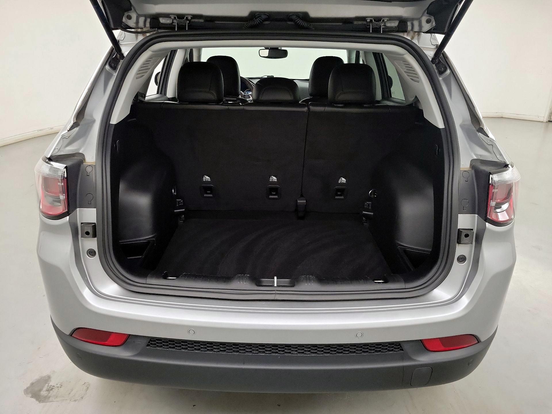 Thumbnail: 2021 Jeep Compass - 18