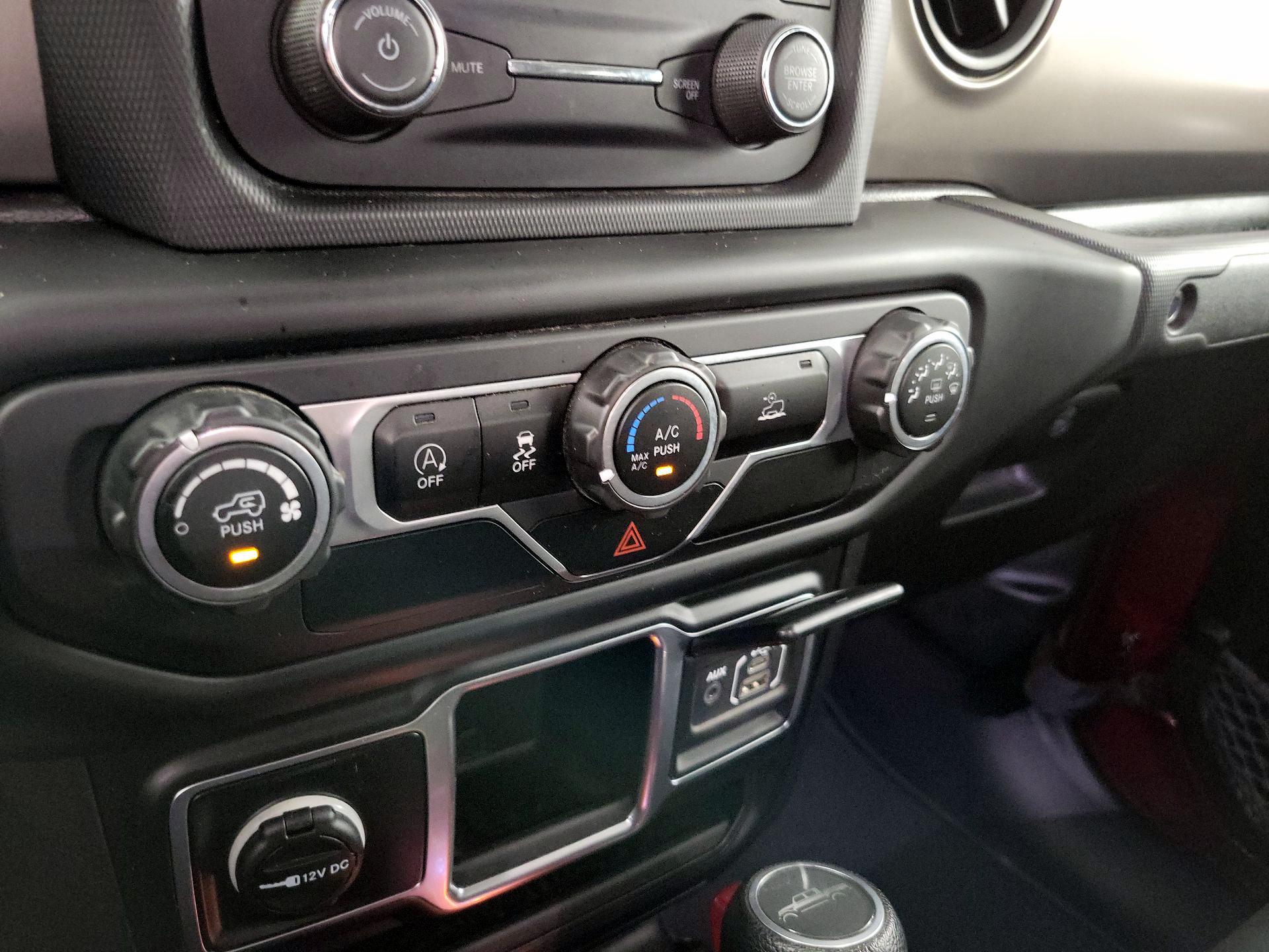 Thumbnail: 2021 Jeep Gladiator - 14