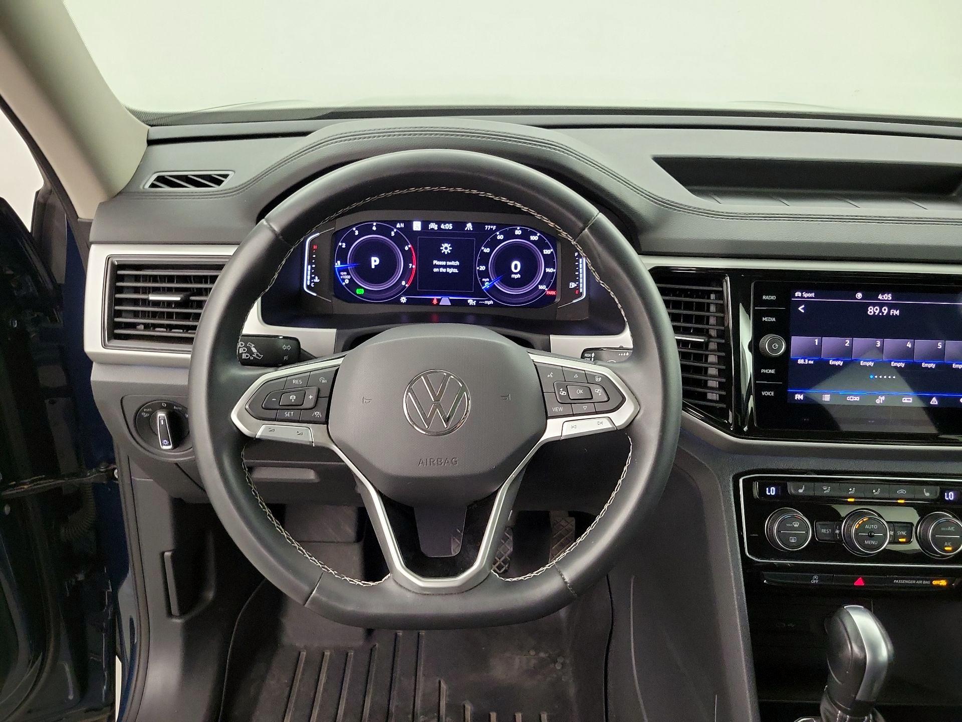 Thumbnail: 2023 Volkswagen Atlas - 10