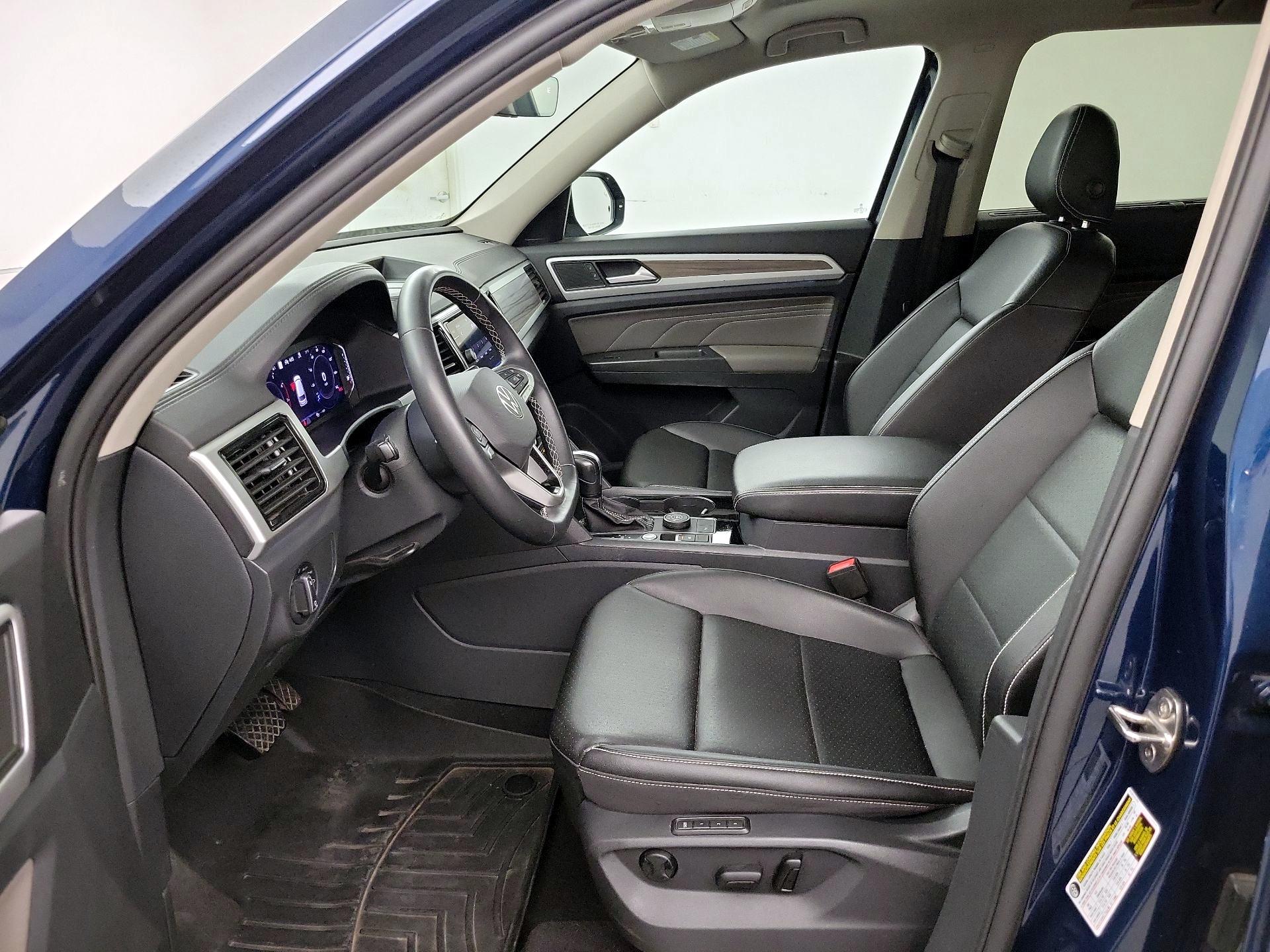 Thumbnail: 2023 Volkswagen Atlas - 11