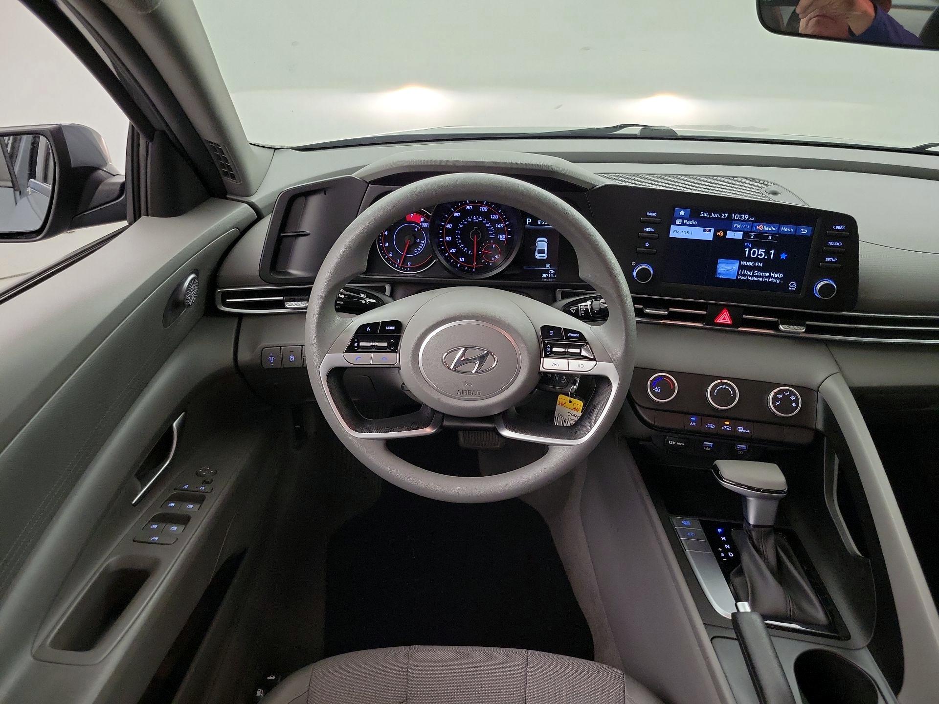 Thumbnail: 2023 Hyundai Elantra - 10