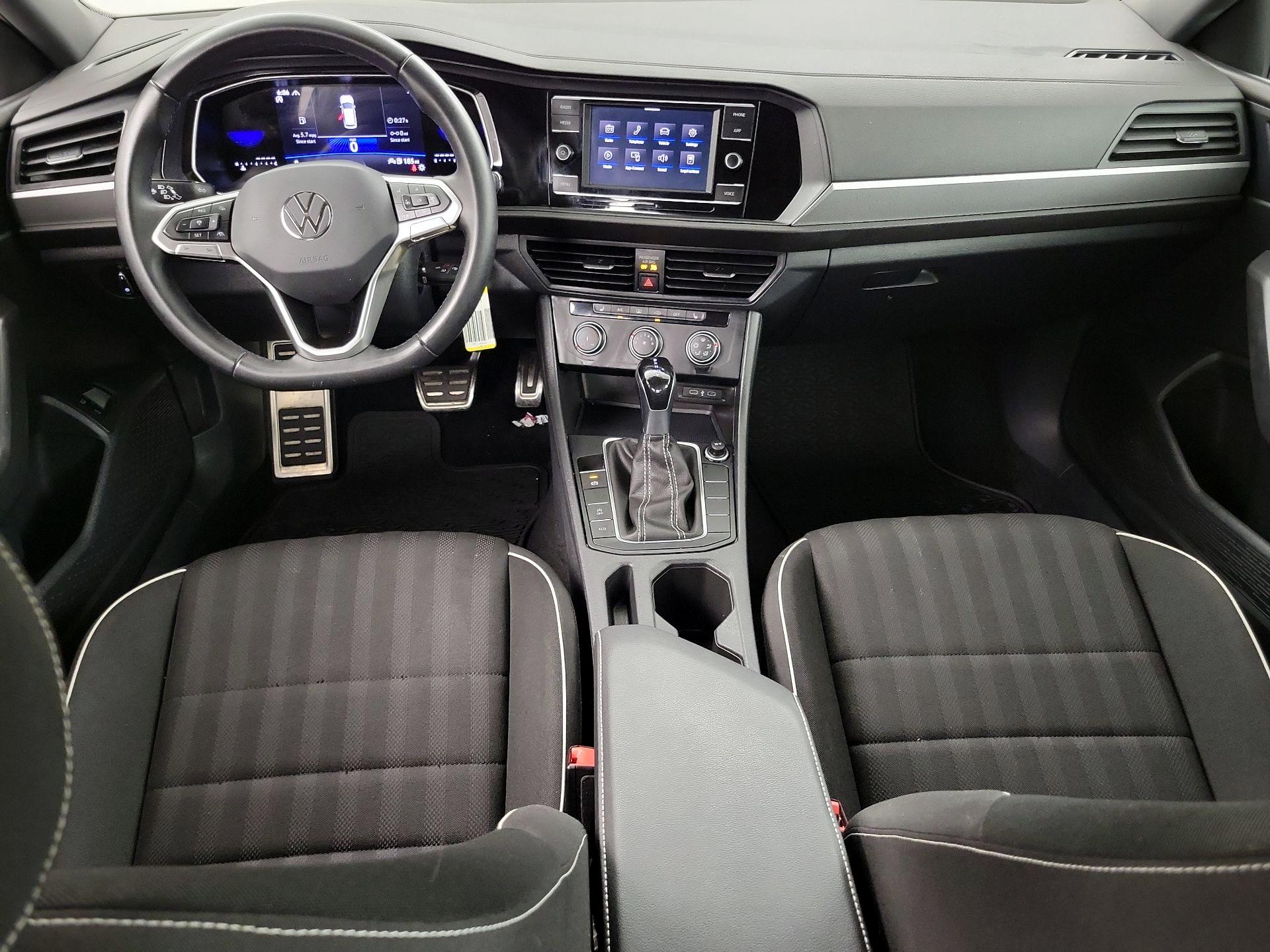 Thumbnail: 2024 Volkswagen Jetta - 9