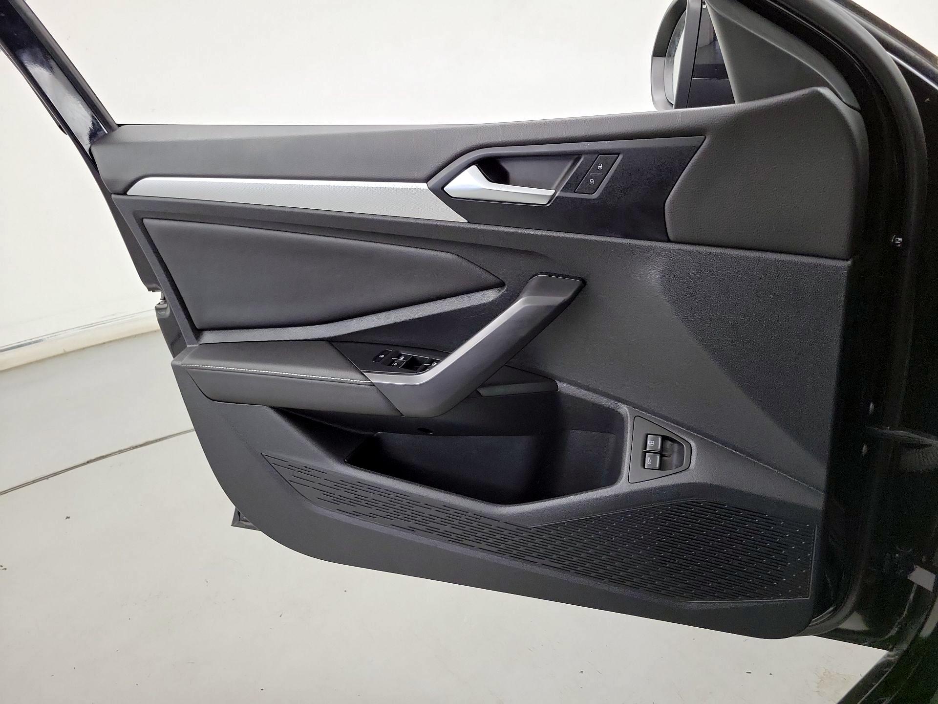 Thumbnail: 2024 Volkswagen Jetta - 12