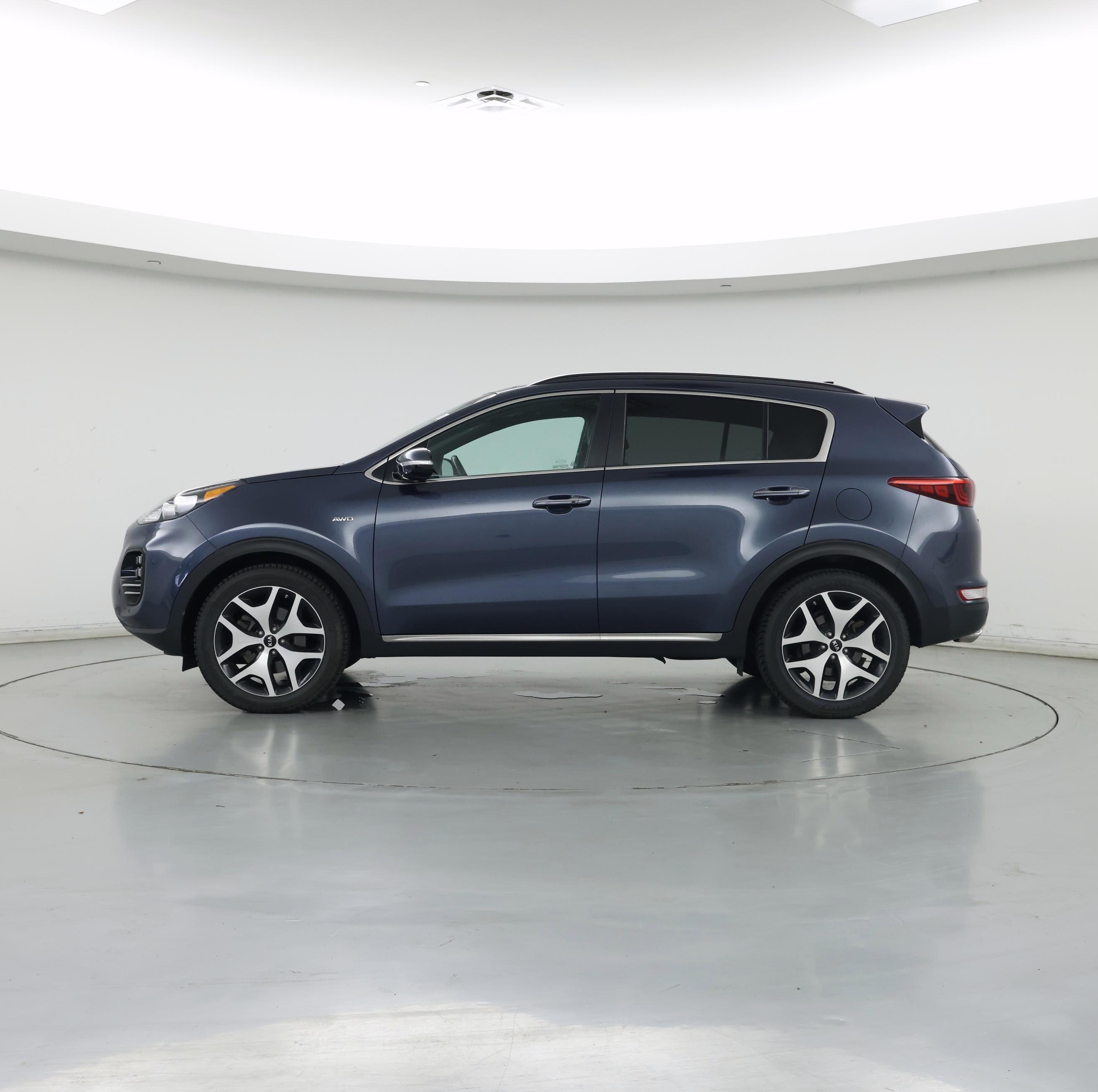 Thumbnail: 2019 Kia Sportage - 3