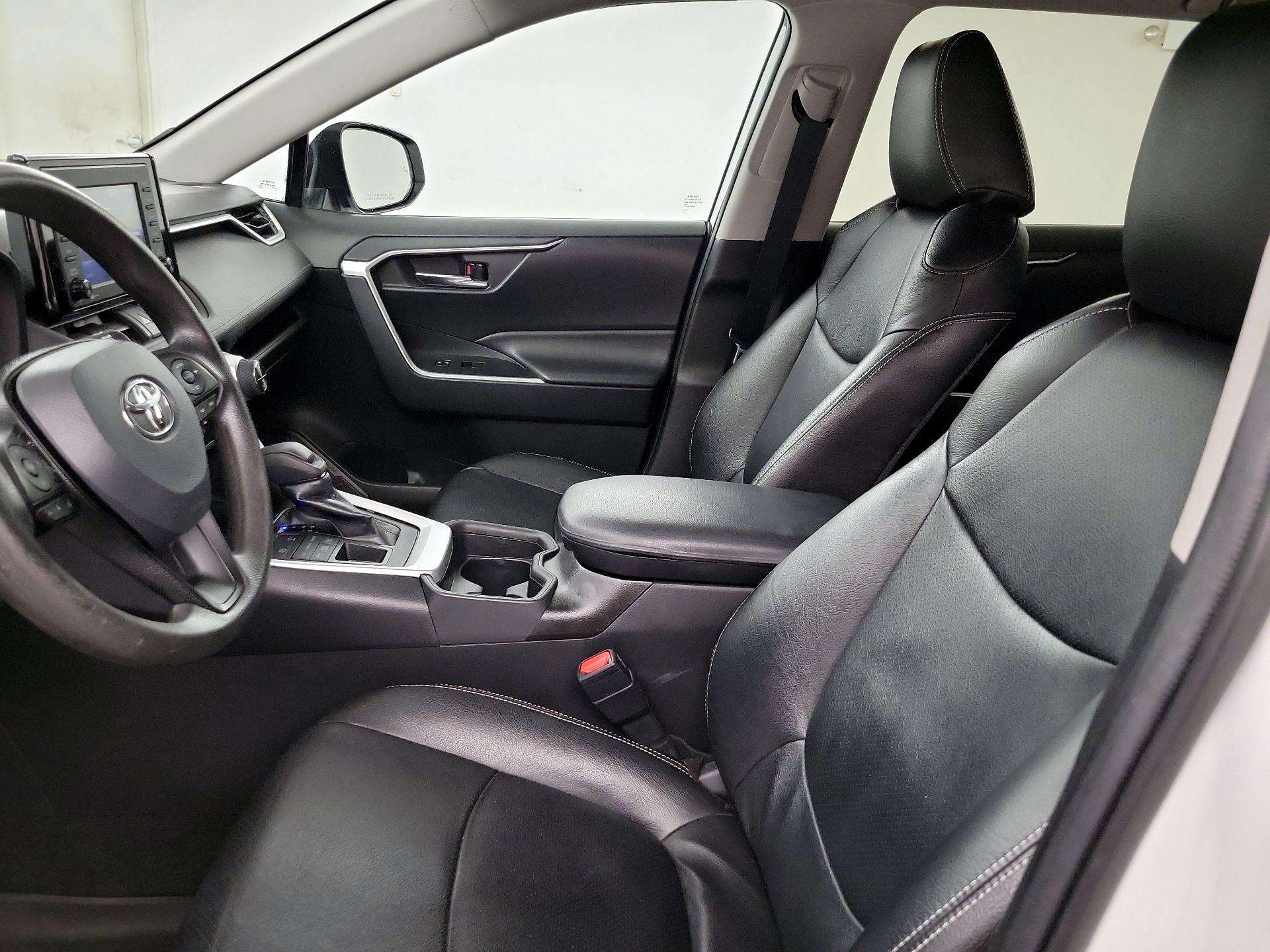 Thumbnail: 2021 Toyota RAV4 - 11
