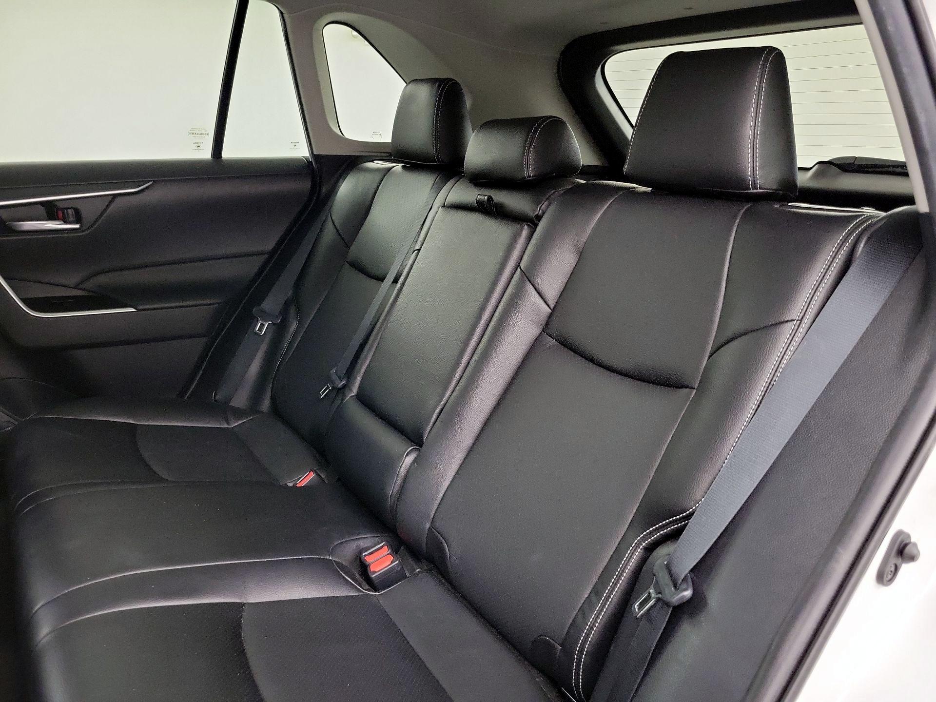 Thumbnail: 2021 Toyota RAV4 - 20
