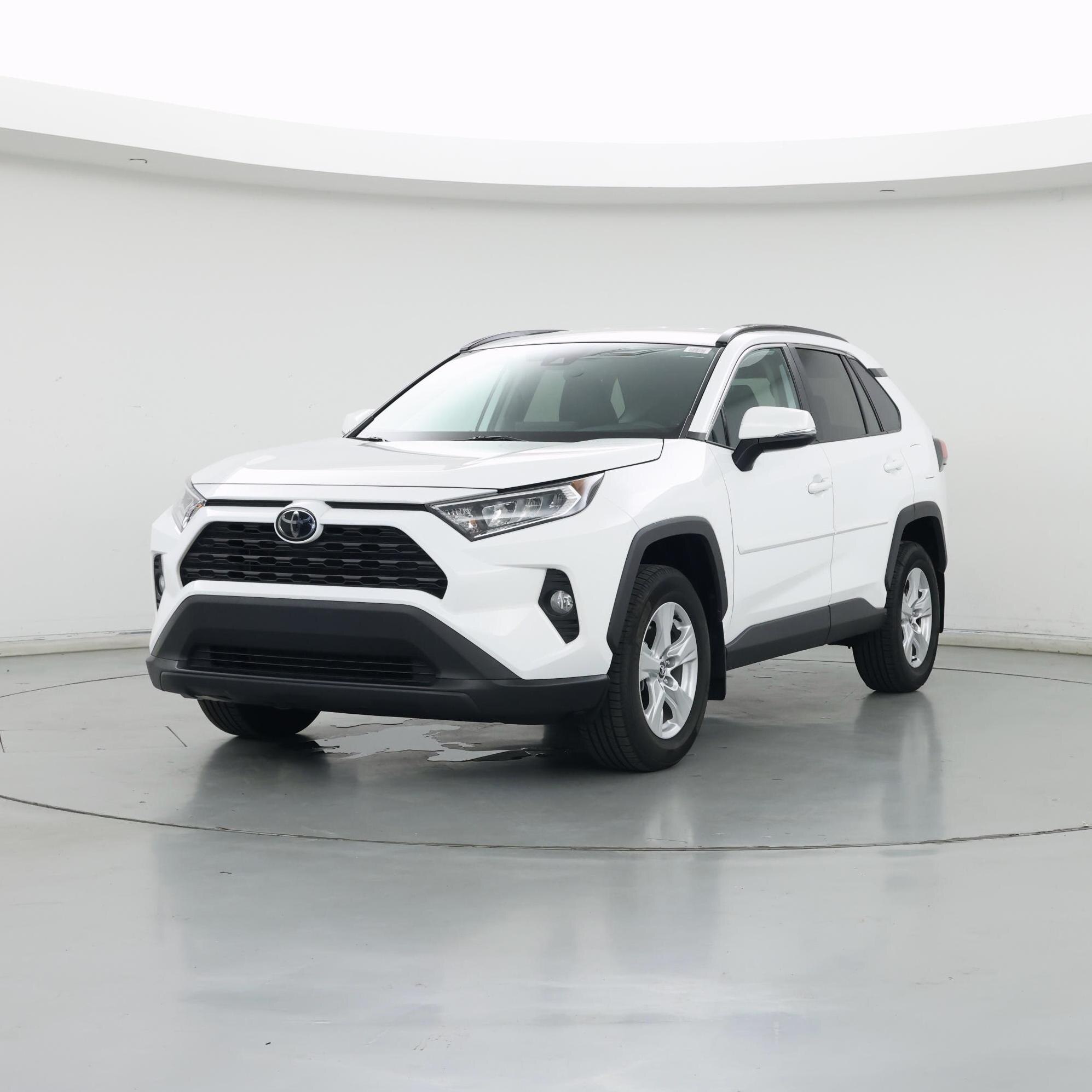 Thumbnail: 2021 Toyota RAV4 - 4