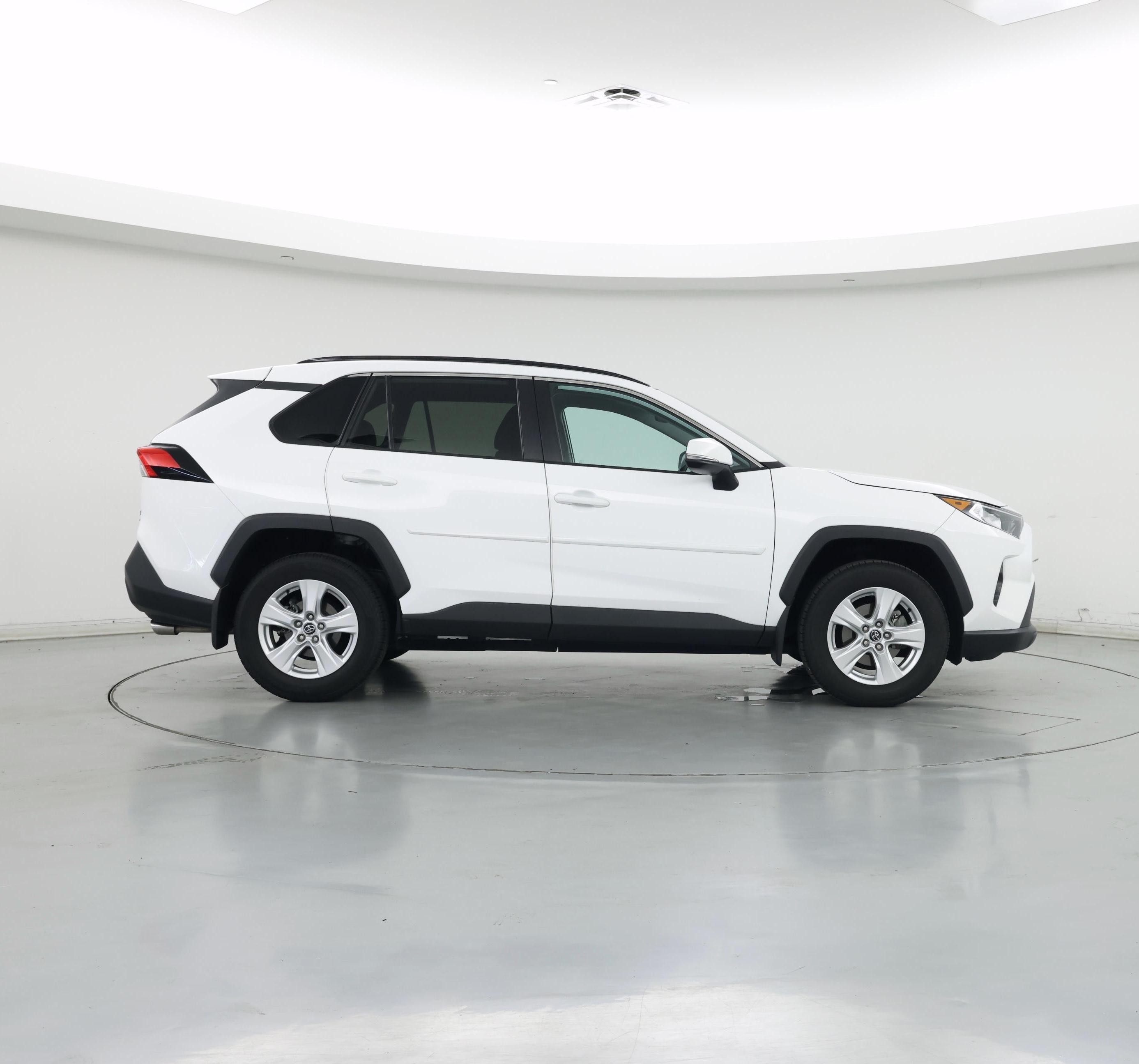 Thumbnail: 2021 Toyota RAV4 - 7