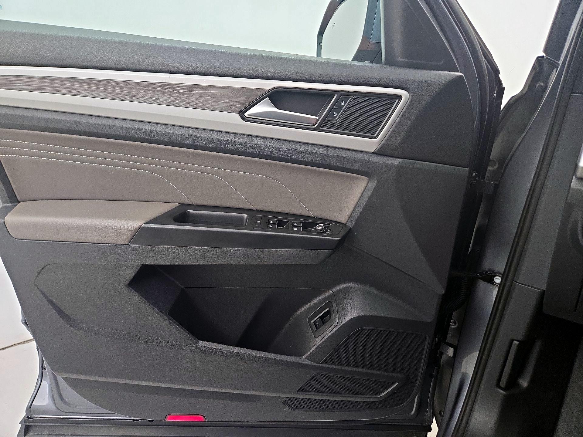 Thumbnail: 2021 Volkswagen Atlas - 12