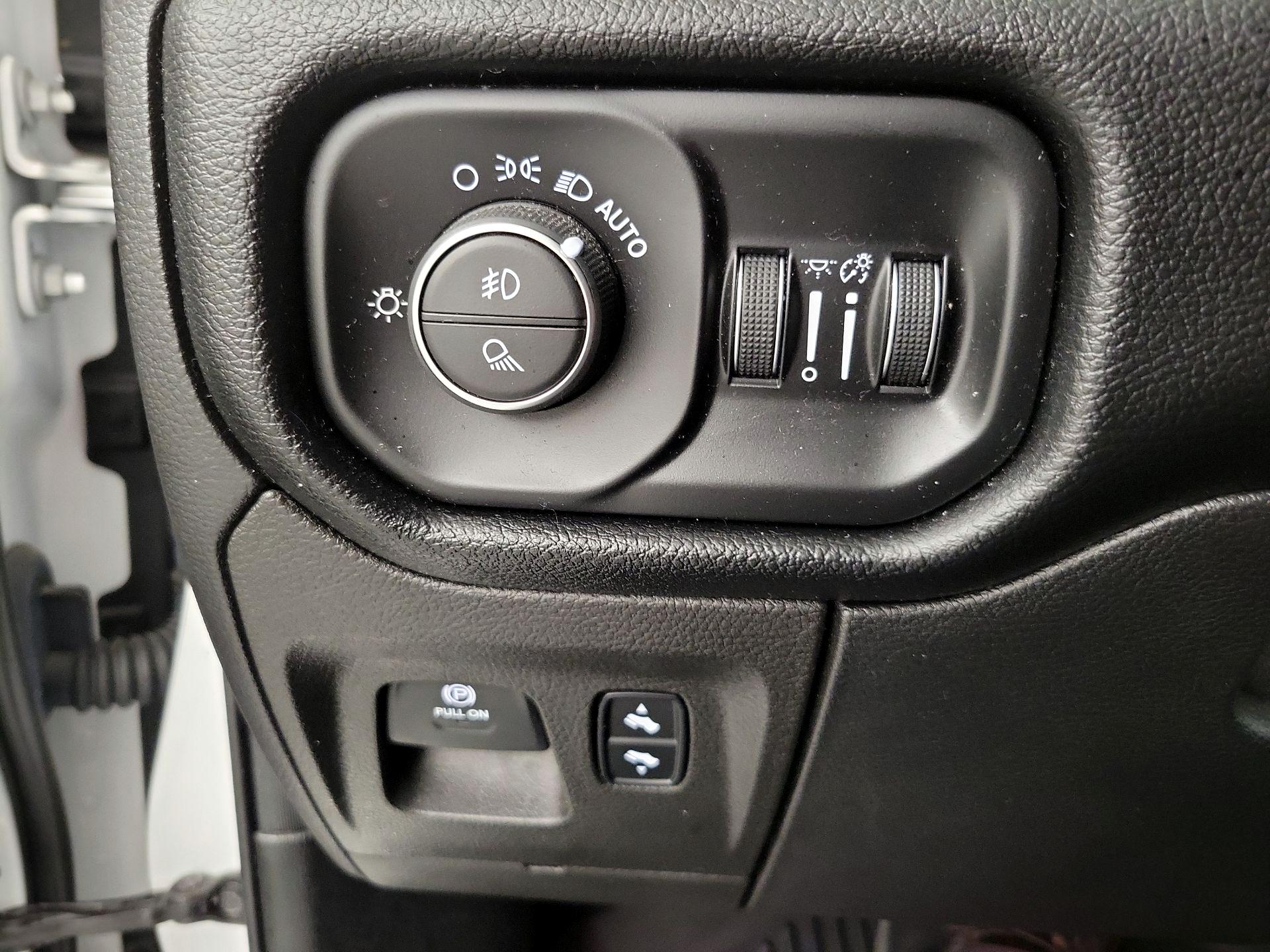 Thumbnail: 2019 RAM 1500 - 13