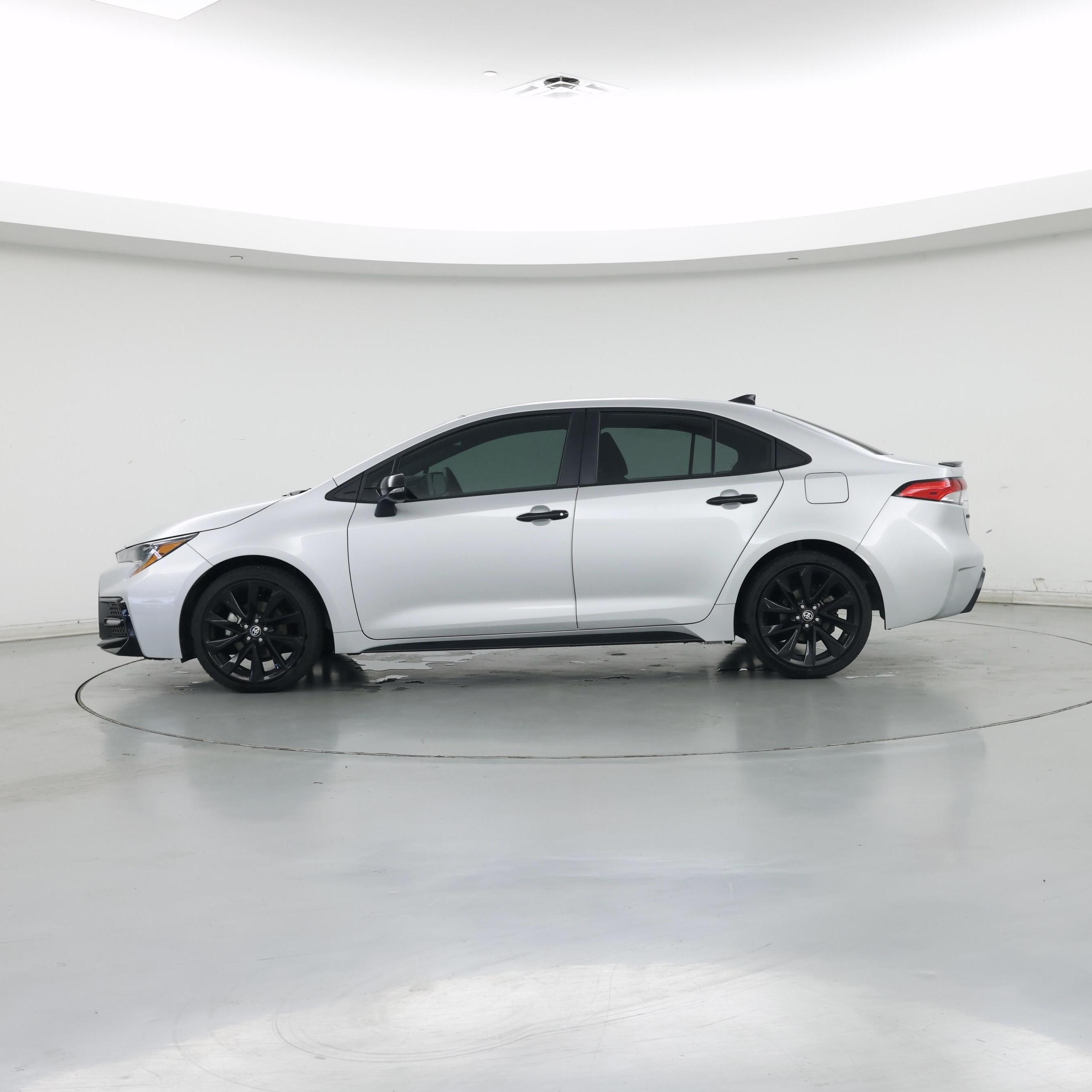 Thumbnail: 2022 Toyota Corolla - 3