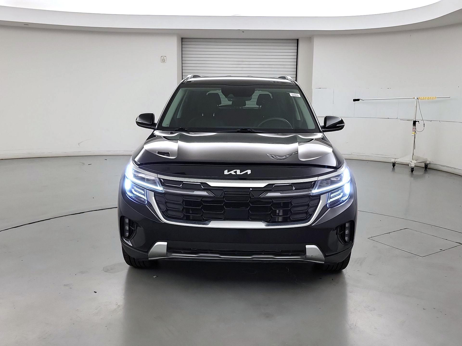 Thumbnail: 2024 Kia Seltos - 2