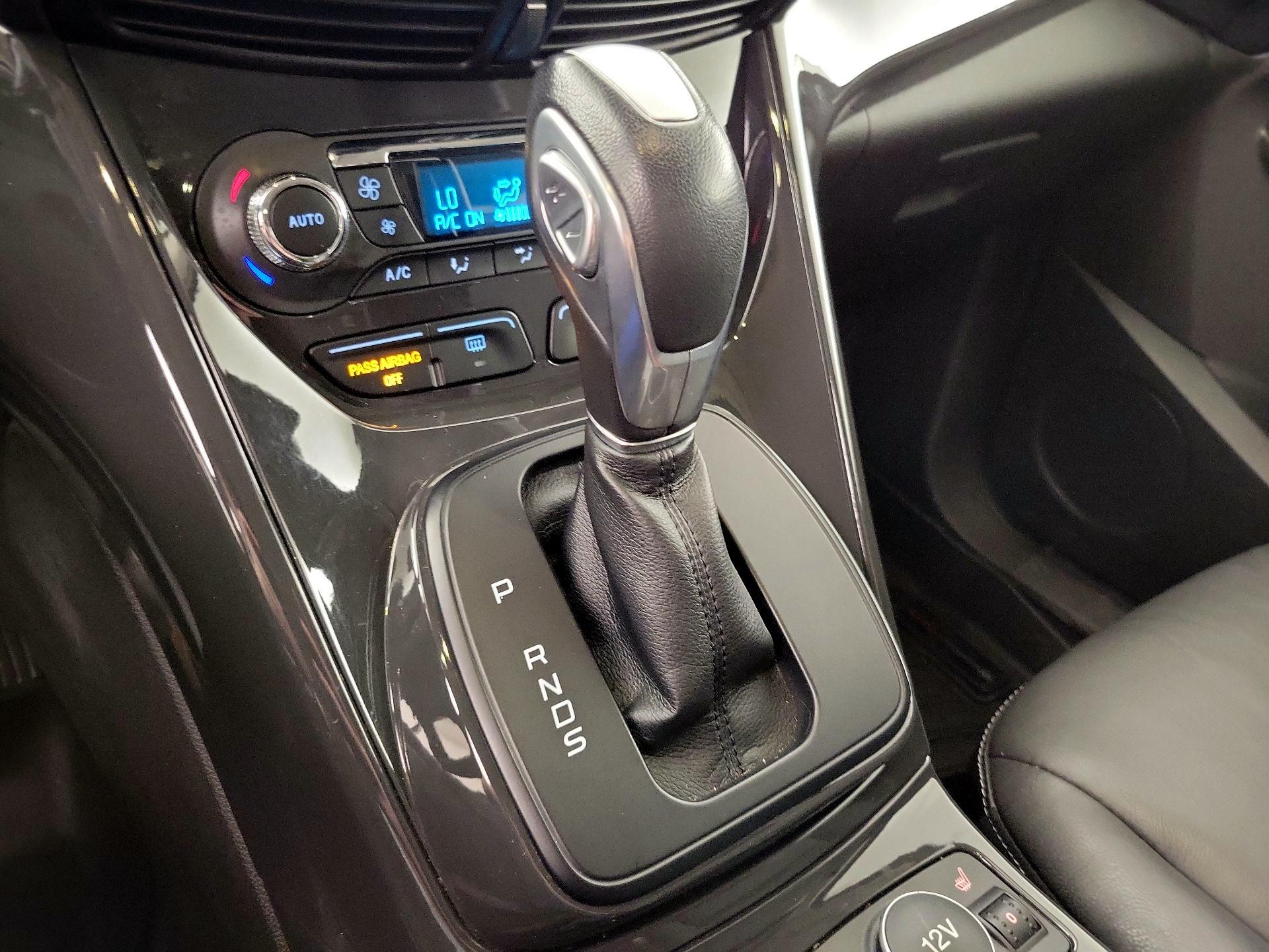 Thumbnail: 2016 Ford Escape - 18