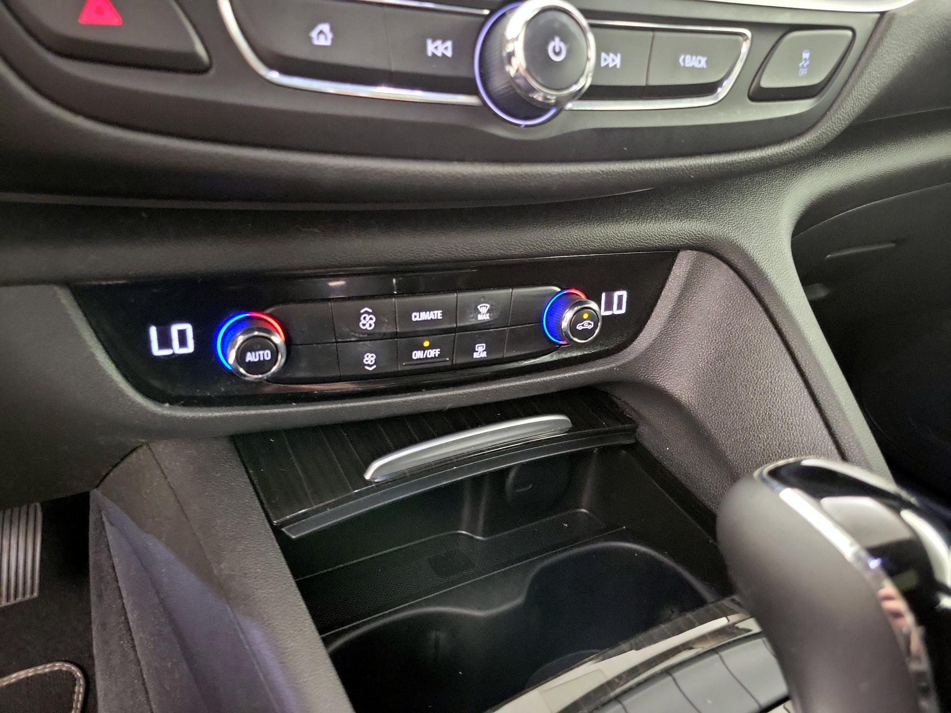 Thumbnail: 2018 Buick Regal - 16