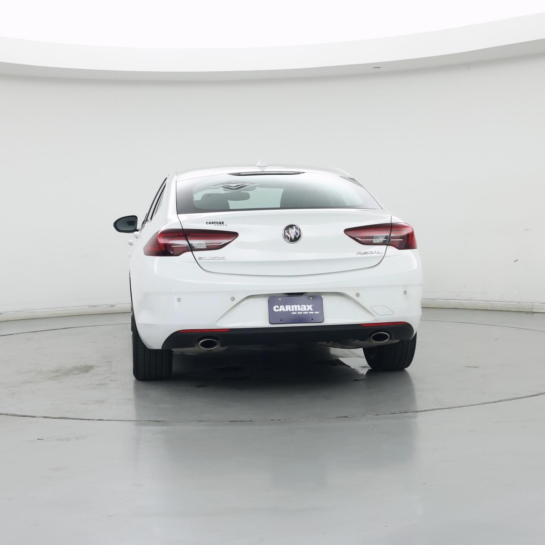 Thumbnail: 2018 Buick Regal - 6