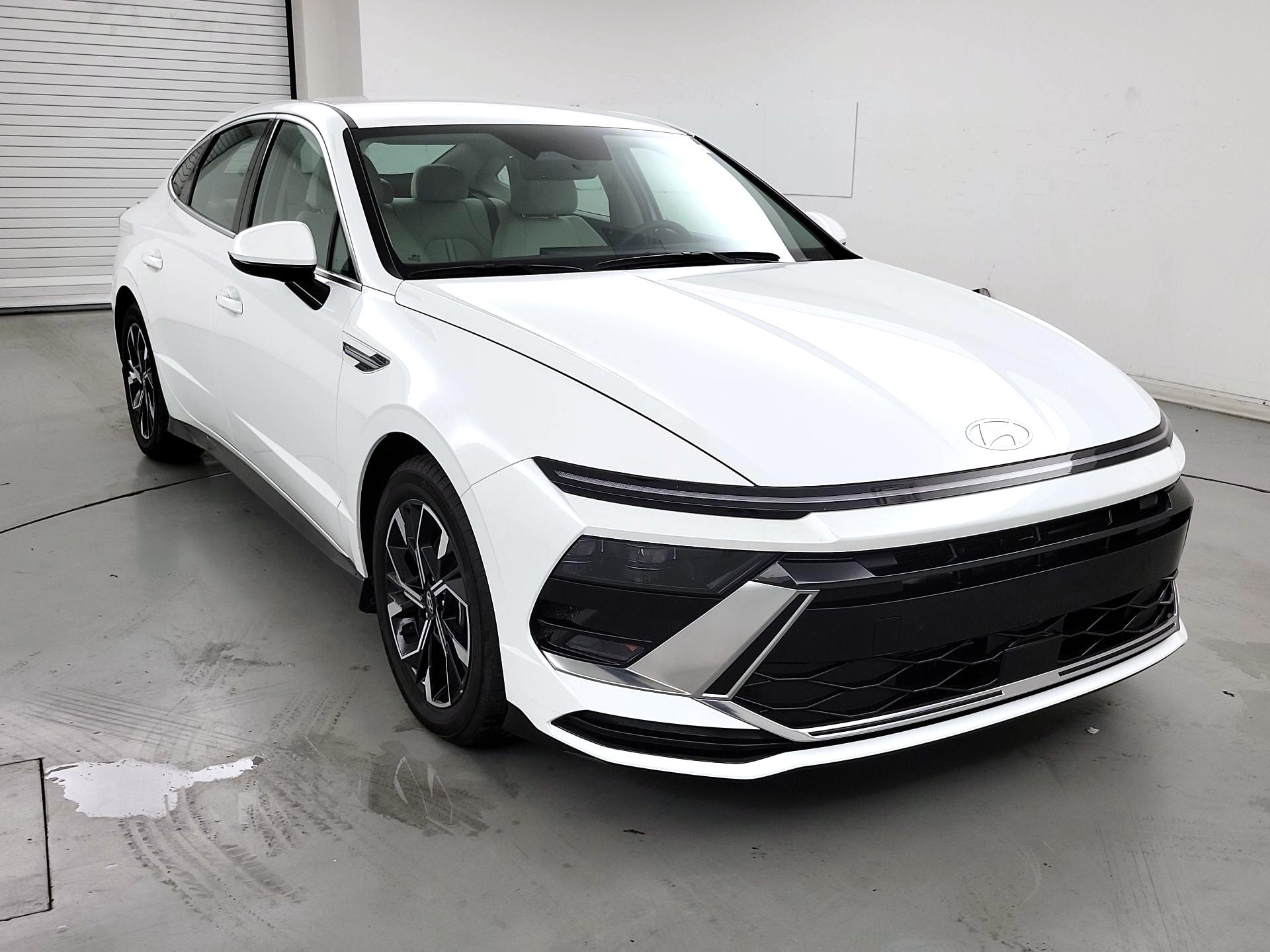 Thumbnail: 2025 Hyundai Sonata - 1