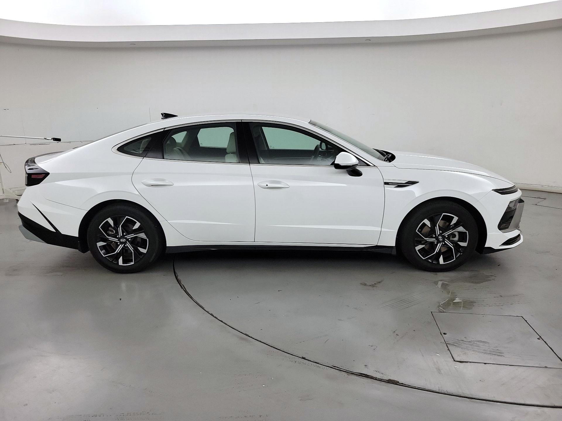 Thumbnail: 2025 Hyundai Sonata - 4